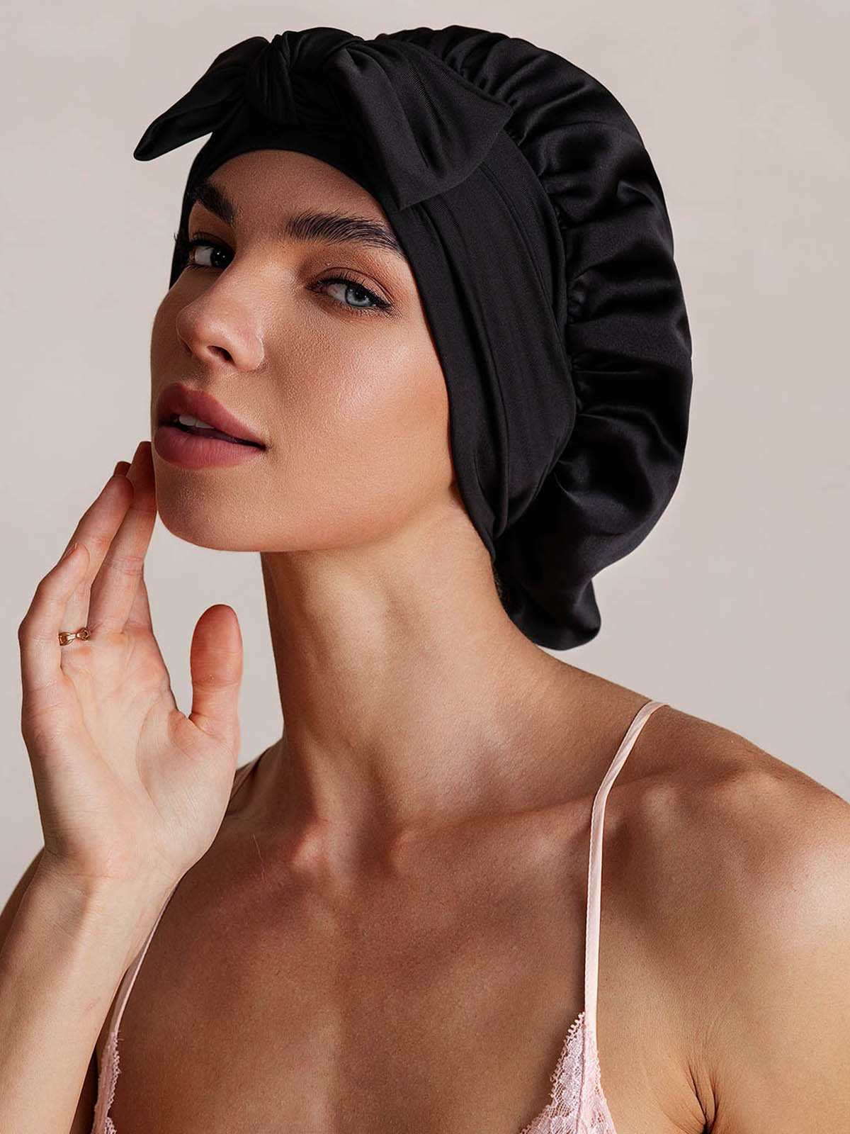 SilkSilky Pure Silk Sleep Cap Black 005
