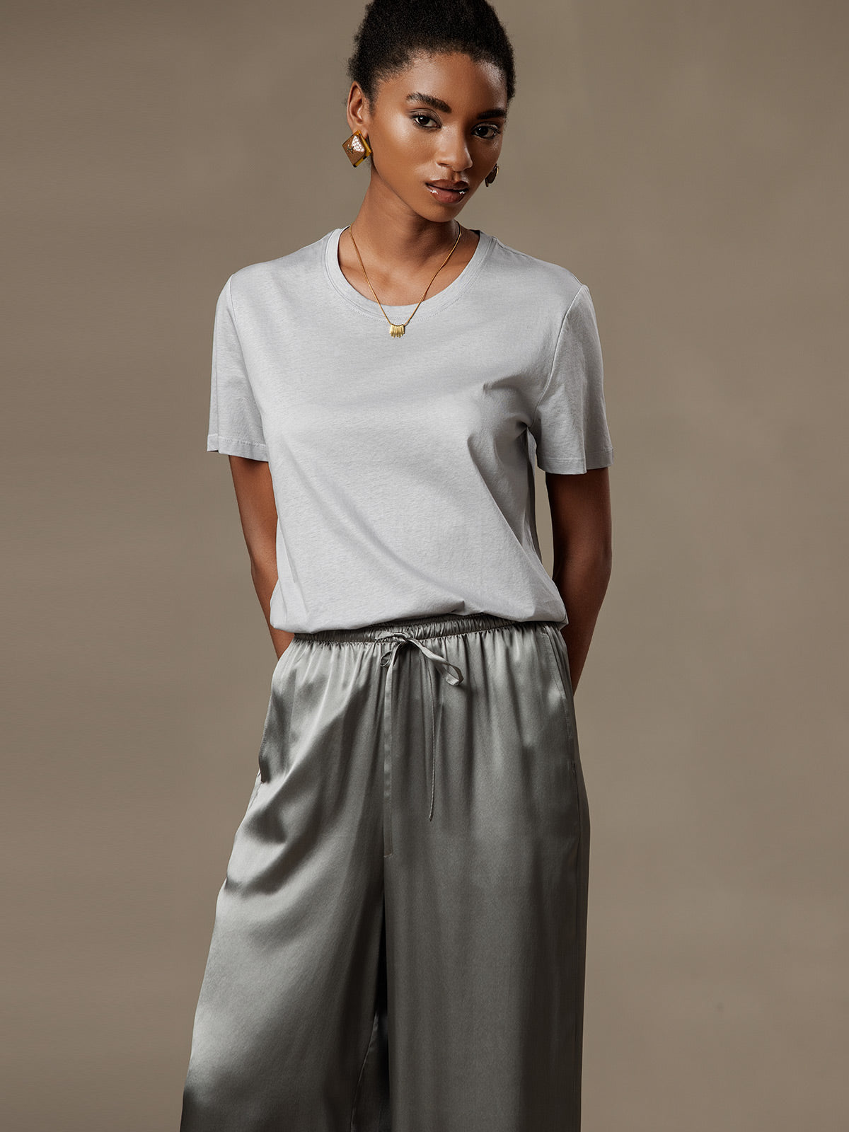 [Silver] SilkSilky Silk Knitted Short Sleeve Round Neck Women's T-Shirt 001