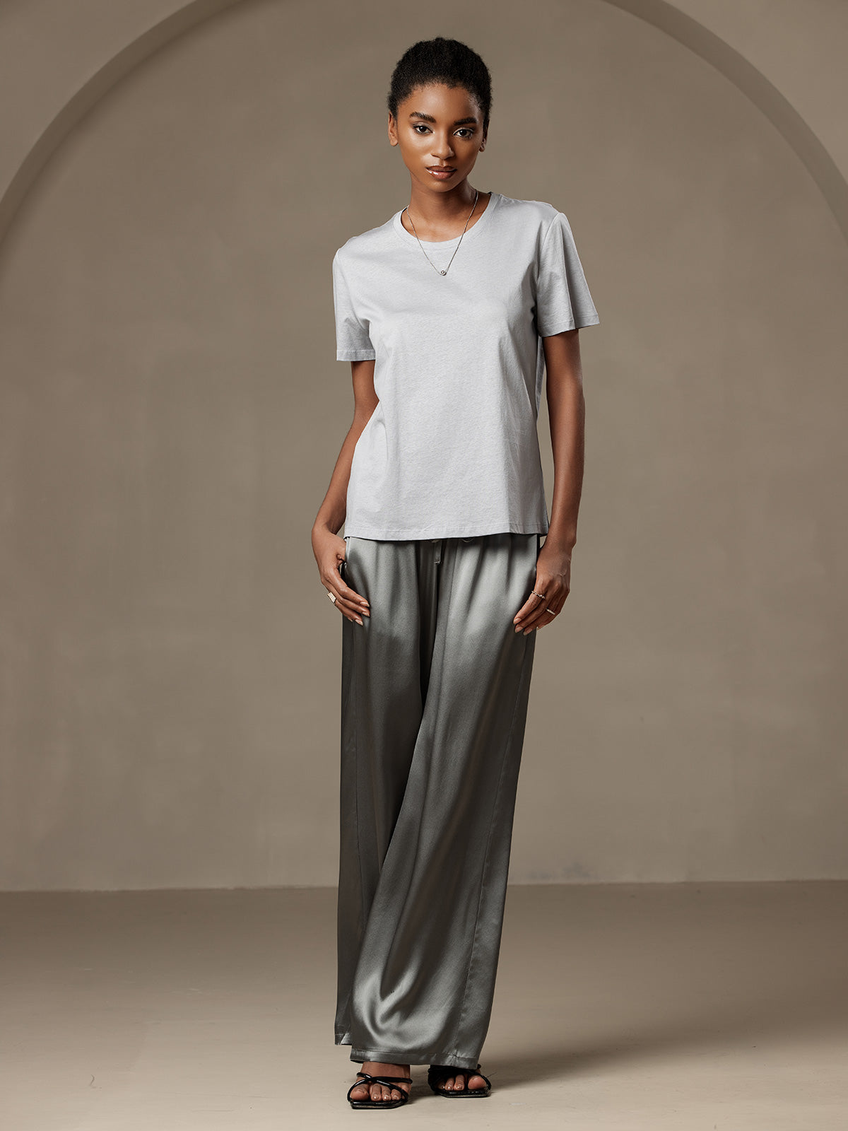 [Silver] SilkSilky Silk Knitted Short Sleeve Round Neck Women's T-Shirt 006