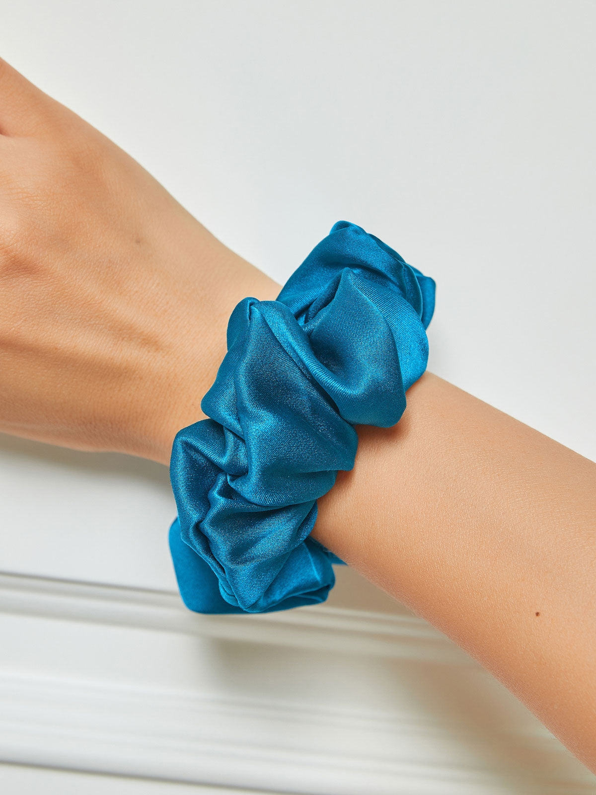 [Teal] SilkSilky 19Momme Pure Silk Scrunchie 001