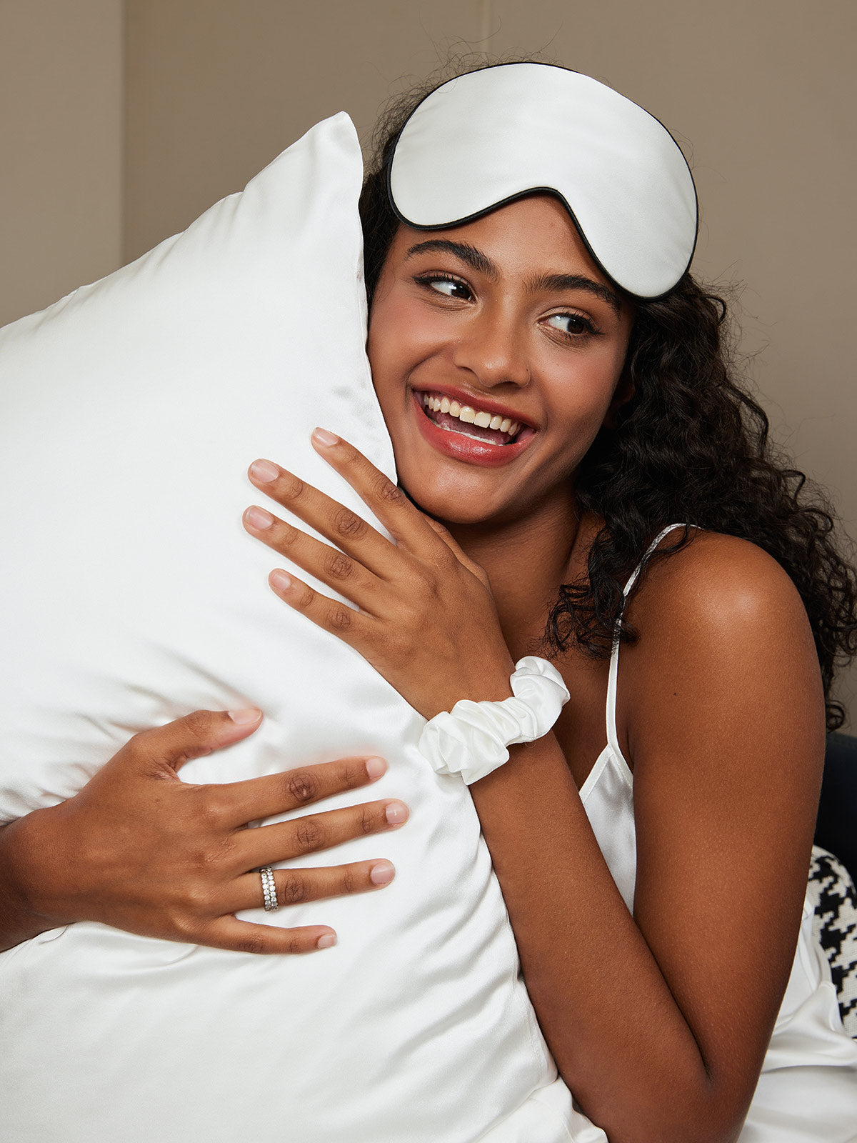 [White] SilkSilky 19Momme Pure Silk Pillowcase Set 003