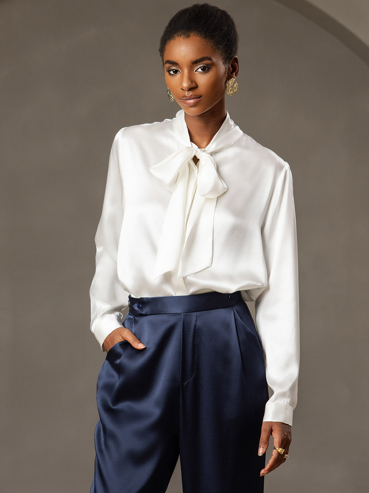 [White] SilkSilky 19Momme Silk Long Sleeve Tie Neck Women's Shirt 001