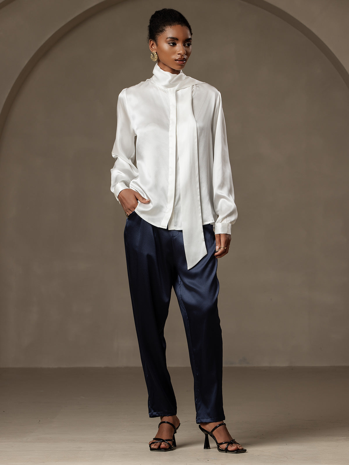 19Momme Silk Long Sleeve Tie Neck Blouse – SILKSILKY