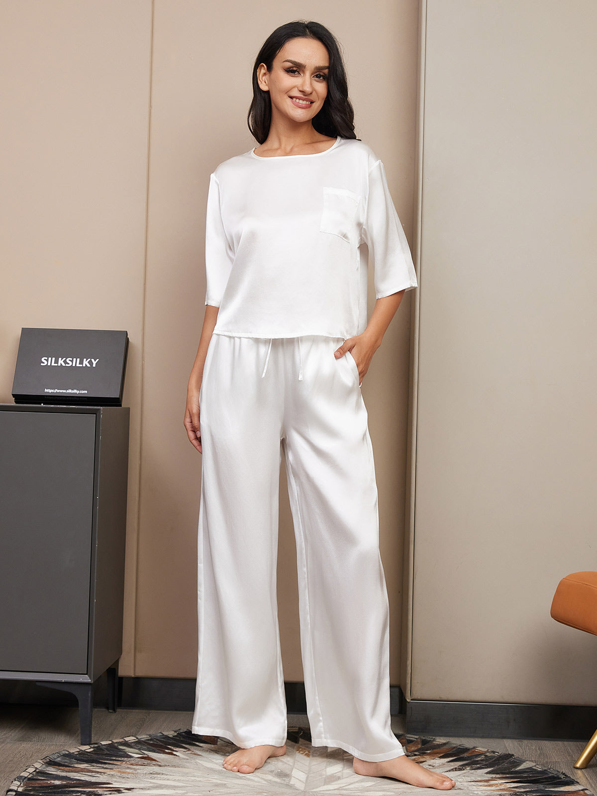 [White] SilkSilky  Pure Silk Round Neck Women's Pajamas 001