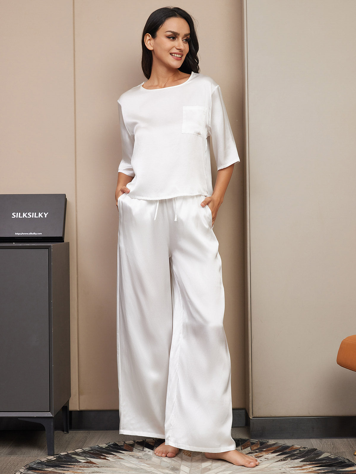 [White] SilkSilky  Pure Silk Round Neck Women's Pajamas 003