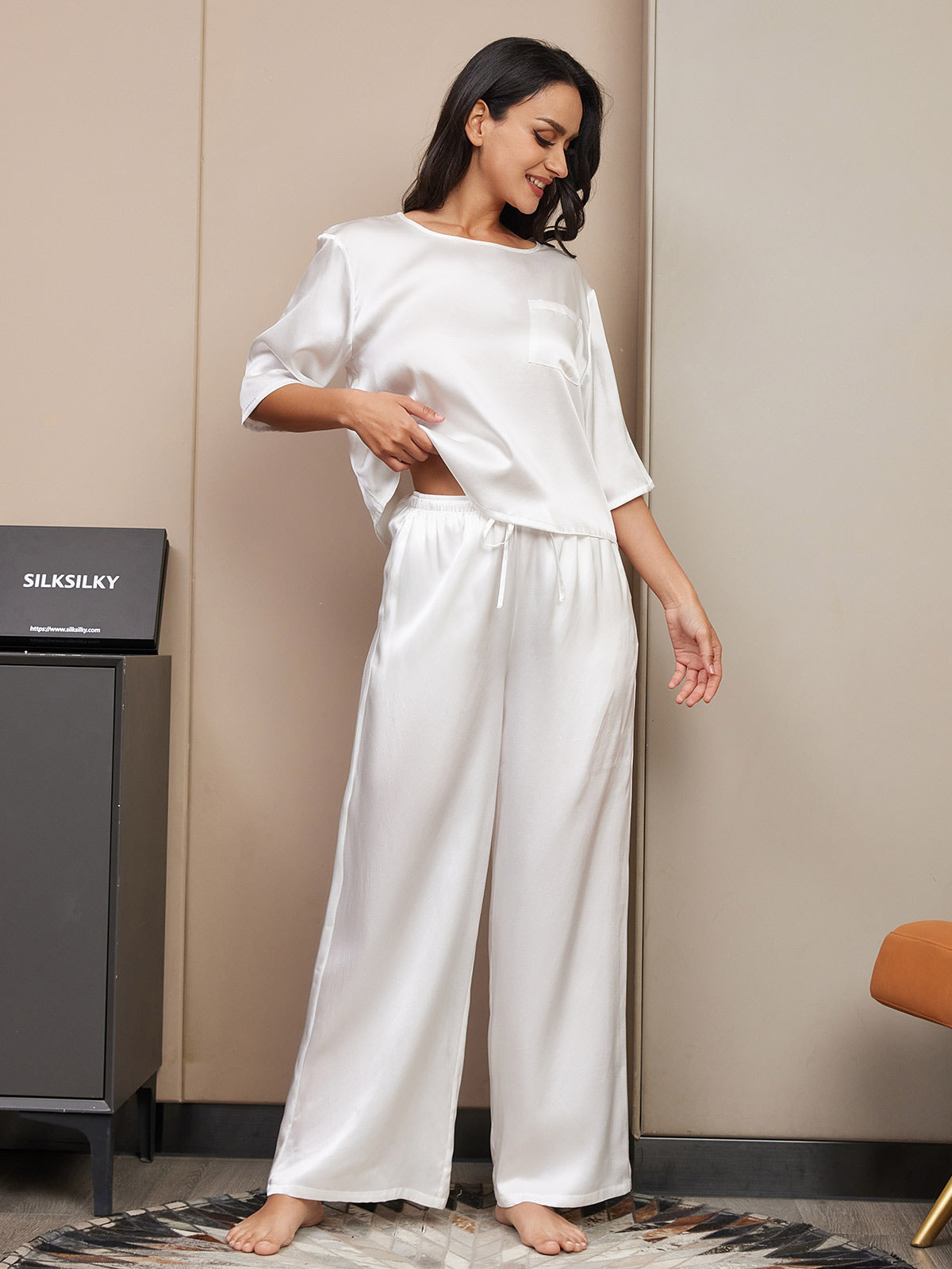 [White] SilkSilky  Pure Silk Round Neck Women's Pajamas 006