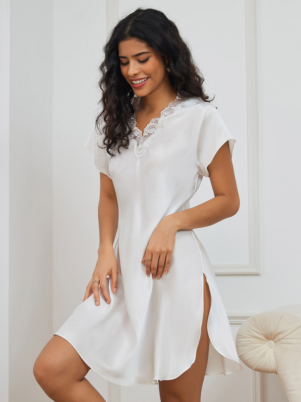 [White] SilkSilky Pure Silk Short Sleeve Sweetheart Neck Nightgown 001