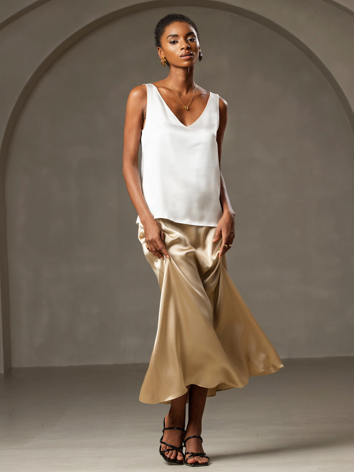 [White] SilkSilky Pure Silk Sleeveless V Neck Camisole Top 001