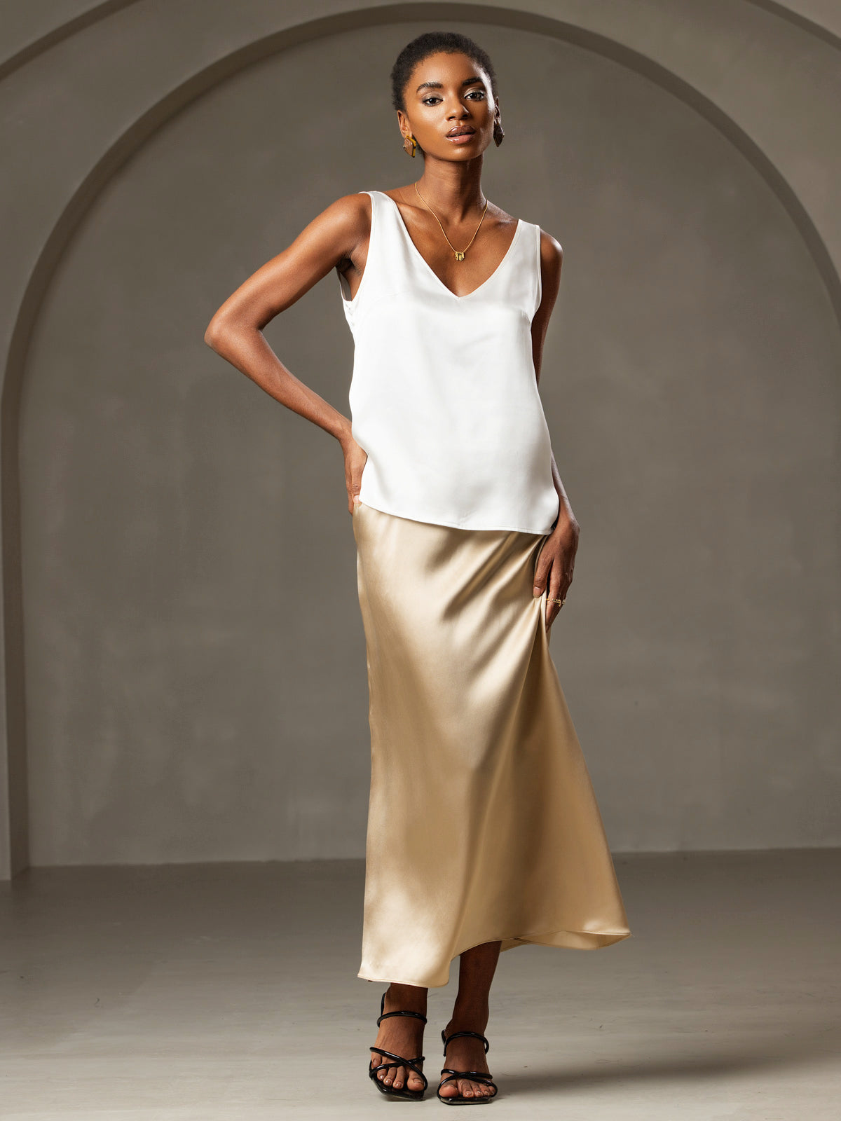 [White] SilkSilky Pure Silk Sleeveless V Neck Camisole Top 003