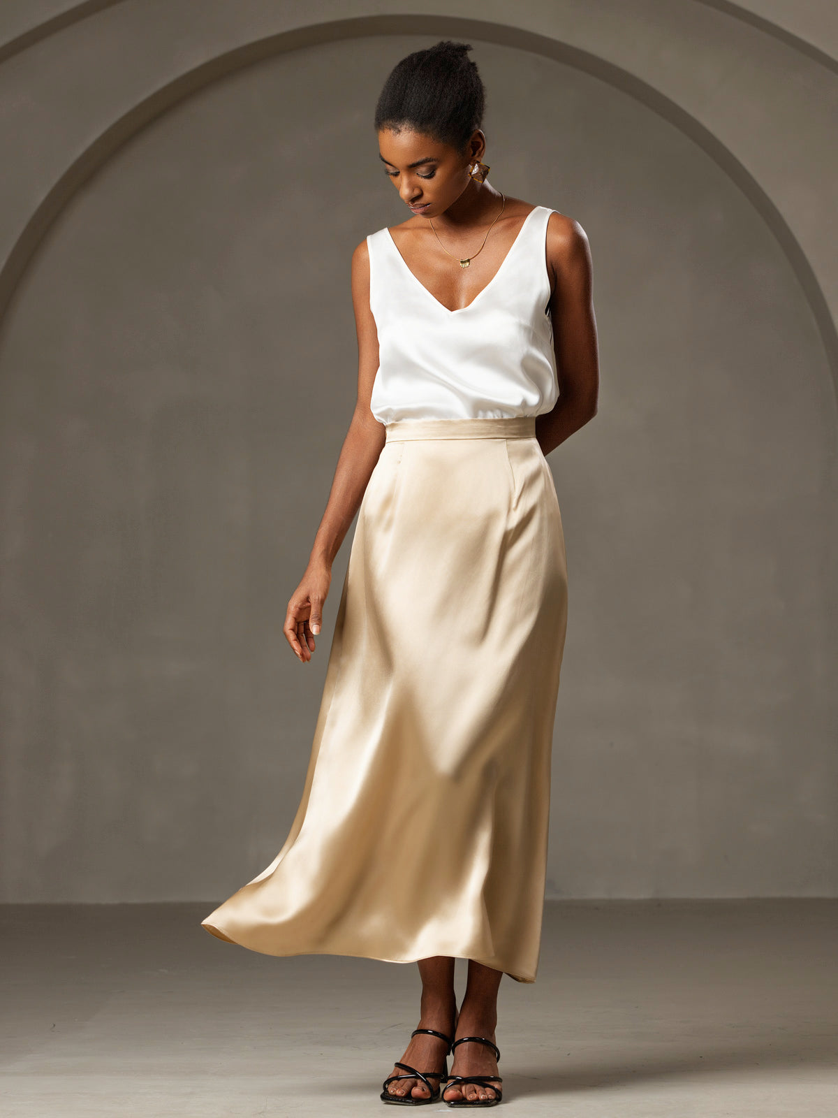 [White] SilkSilky Pure Silk Sleeveless V Neck Camisole Top 006