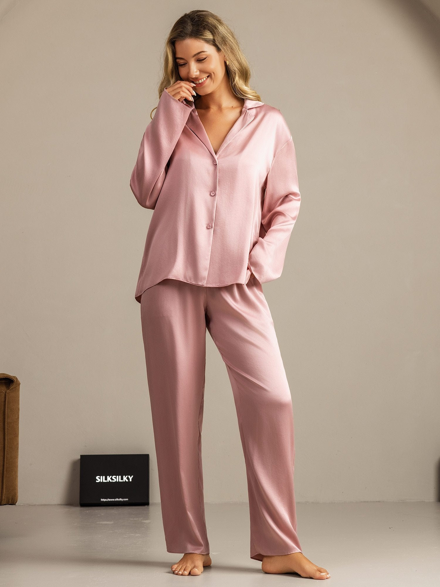 [PeachSkin] SilkSilky 19Momme Silk Notched Neck Women's Pajamas 001