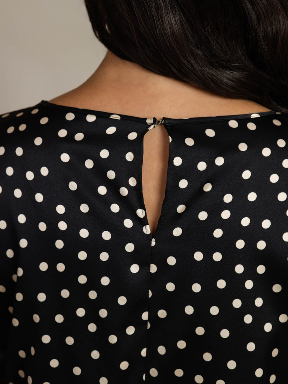 [Polka Dot] SilkSilky  19Momme Silk Round Neck Women's T-Shirt 005