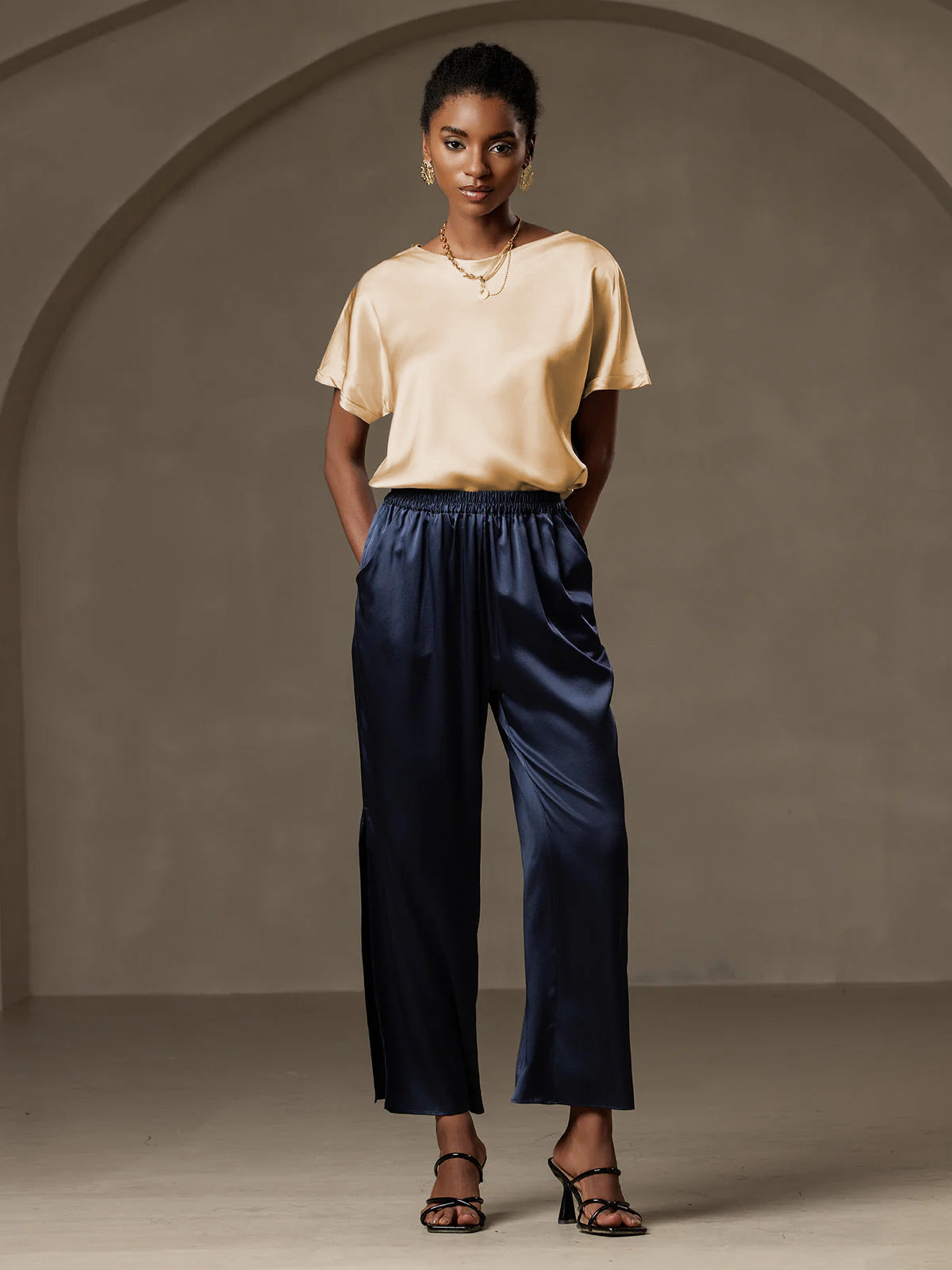 [Champagne] SilkSilky  19Momme Silk Round Neck Women's T-Shirt 005