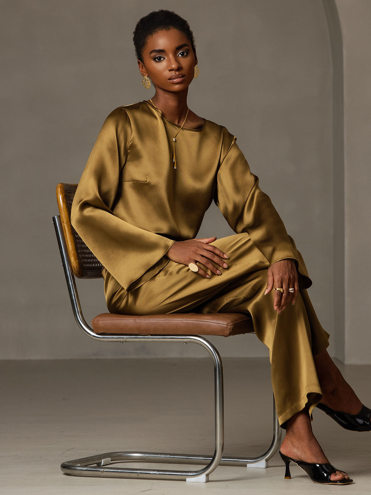 [Brown] SilkSilky  19Momme Silk Round Neck Women's T-Shirt 007