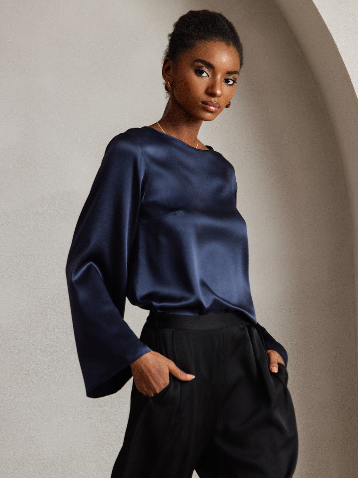 [Dark Blue] SilkSilky  19Momme Silk Round Neck Women's T-Shirt 001