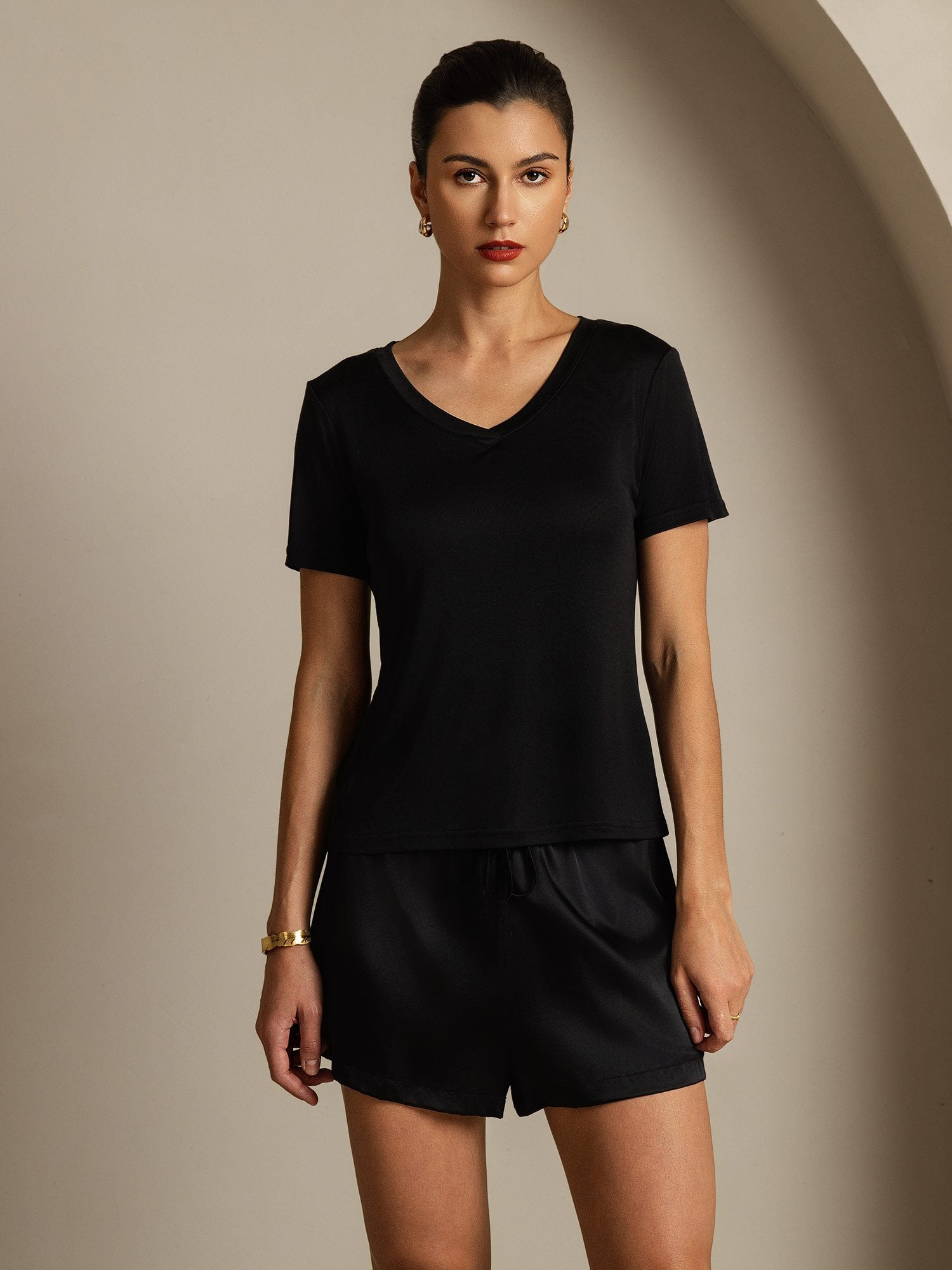 [Black] SilkSilky Pure Silk V Neck Women's T-Shirt 001