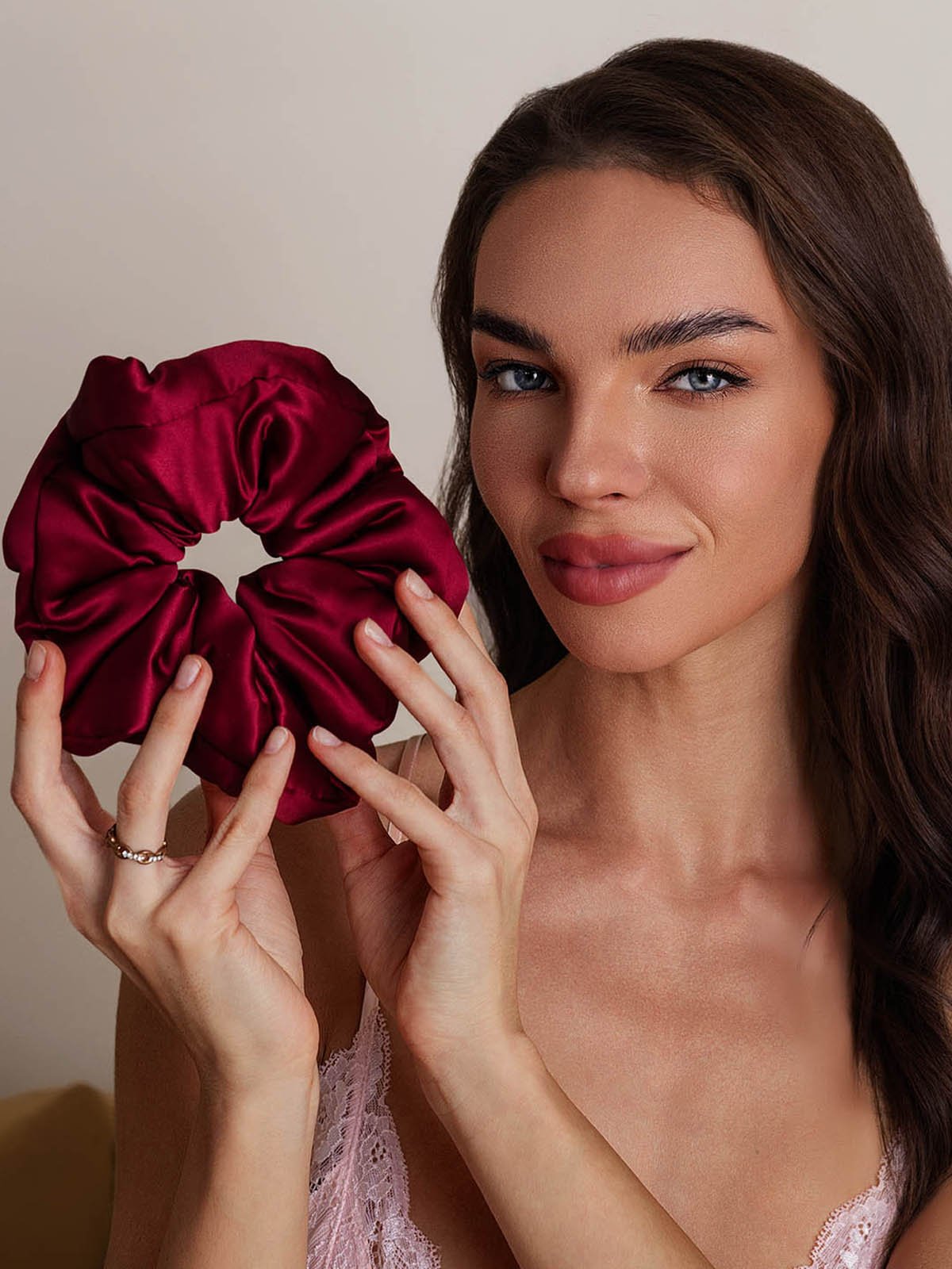 [Wine] SilkSilky  Pure Silk Scrunchie 001