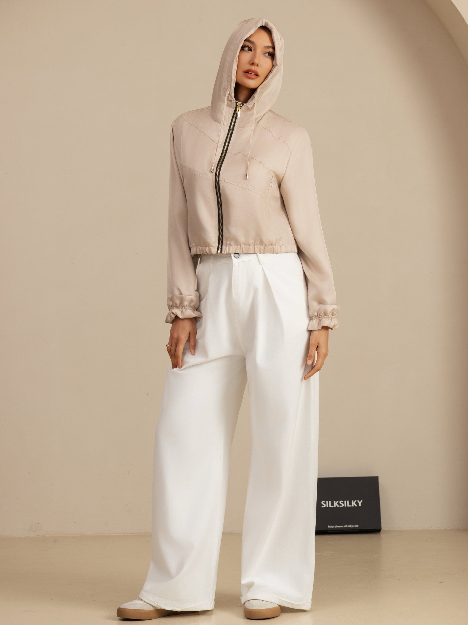 [Tan] SilkSilky 18Momme Silk Satin Surah Long Sleeve High Neck Women's Outerwear 007