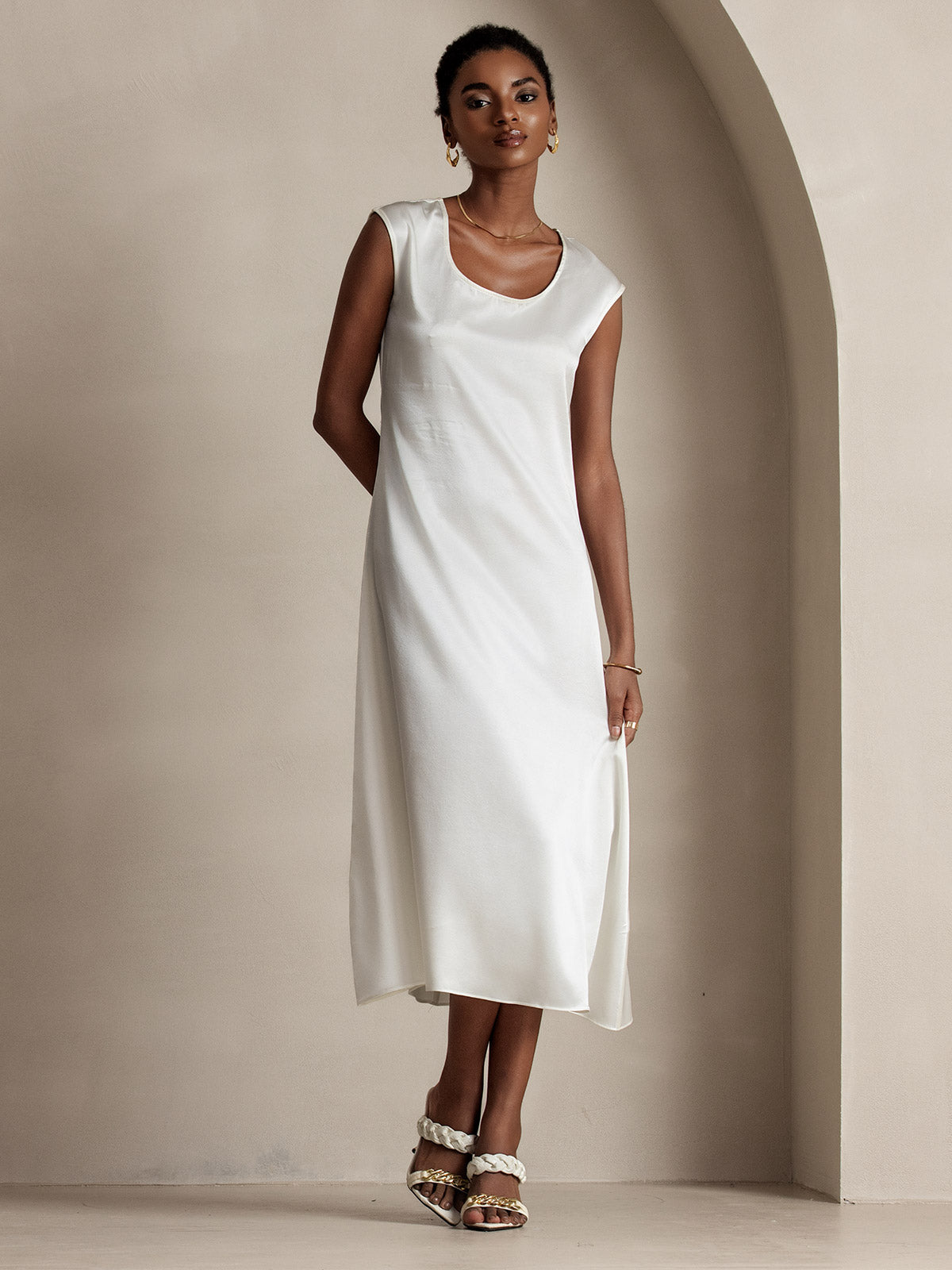 SilkSilky  19Momme Silk Sleeveless Round Neck Dress White 004