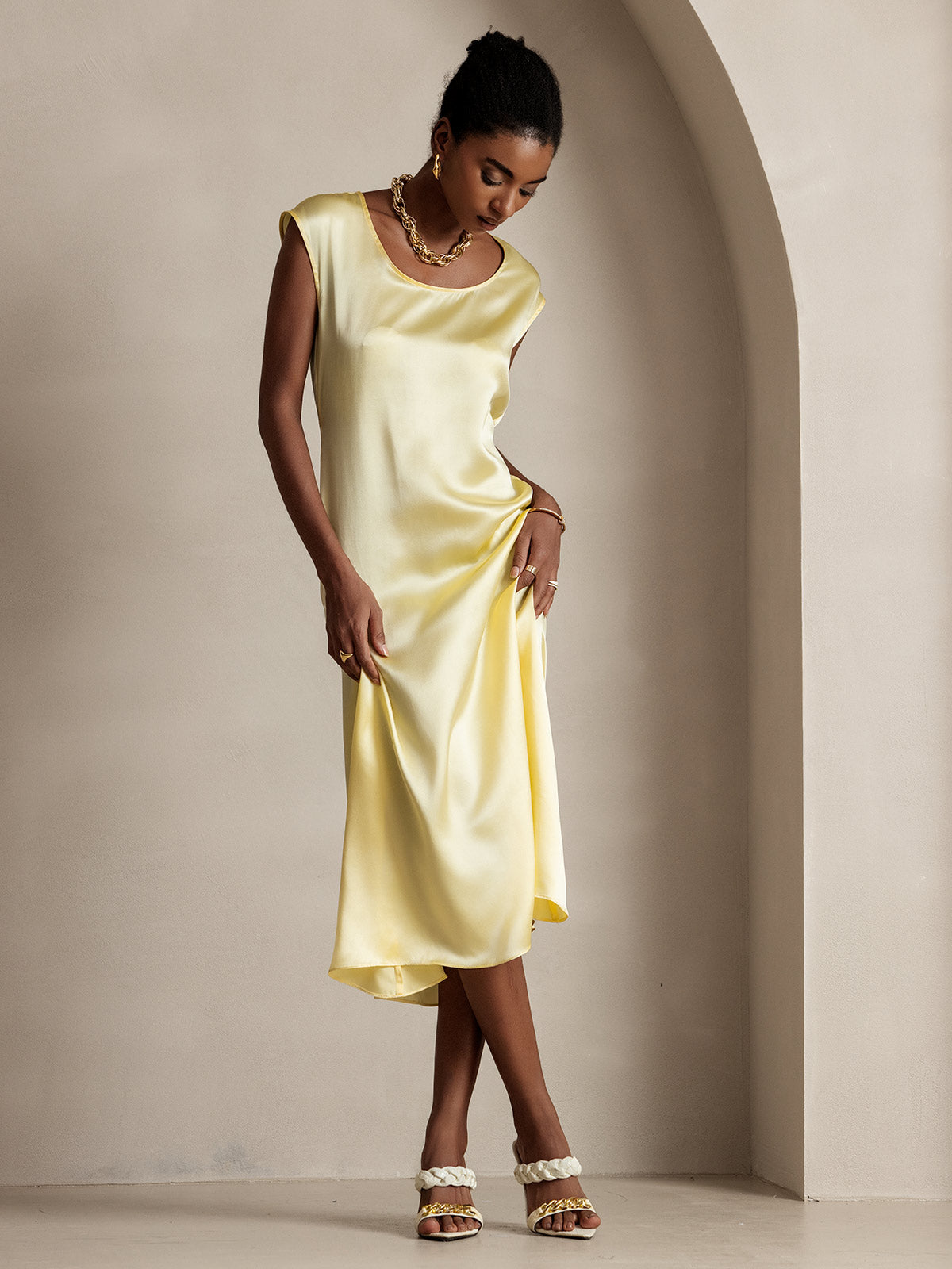 SilkSilky  19Momme Silk Sleeveless Round Neck Dress LightYellow 005