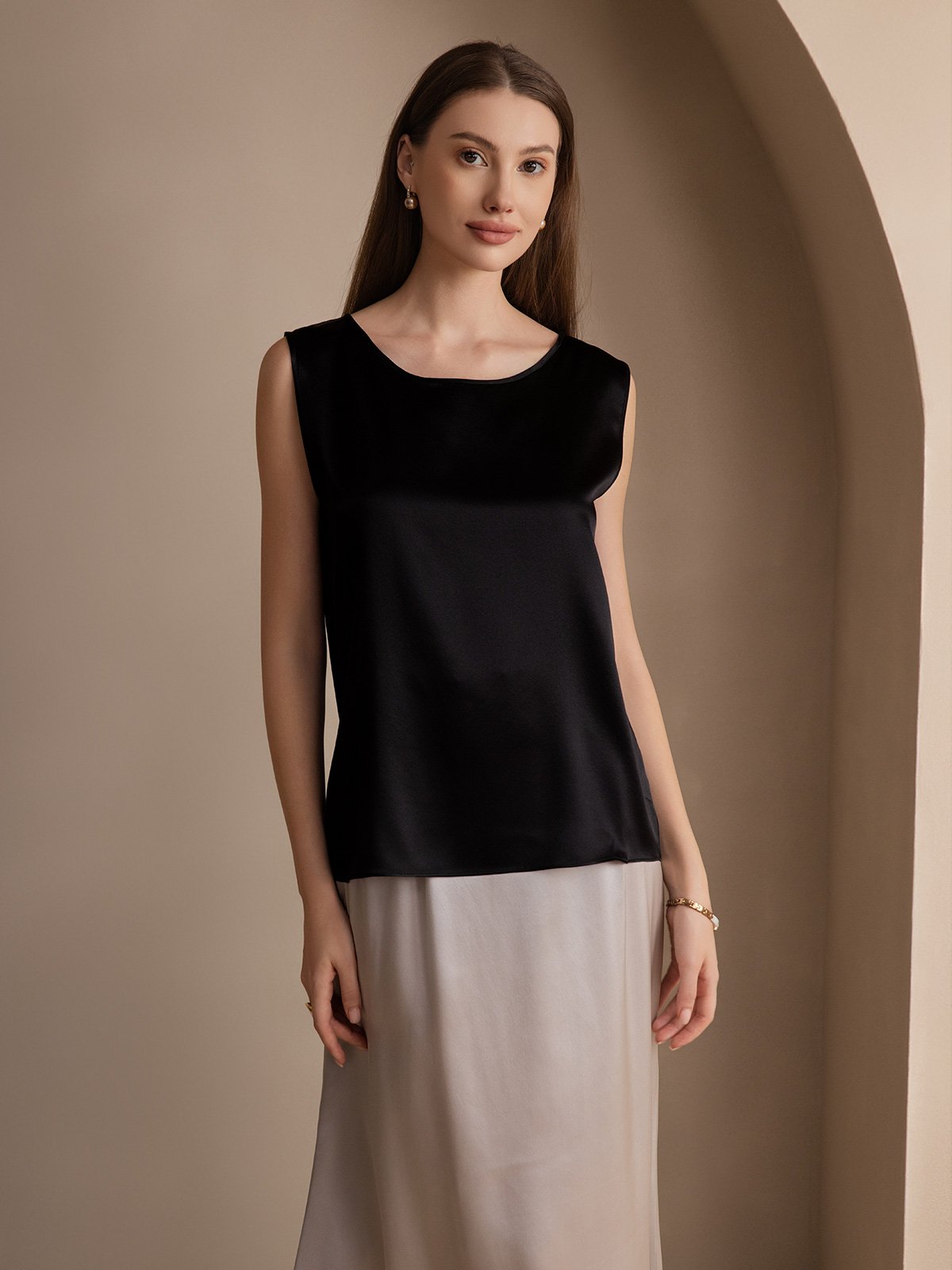 [Black] SilkSilky  19Momme Silk Round Neck Camisole Top 001