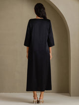 [Black] SilkSilky 3/4 Sleeve Round Neck Dress 002