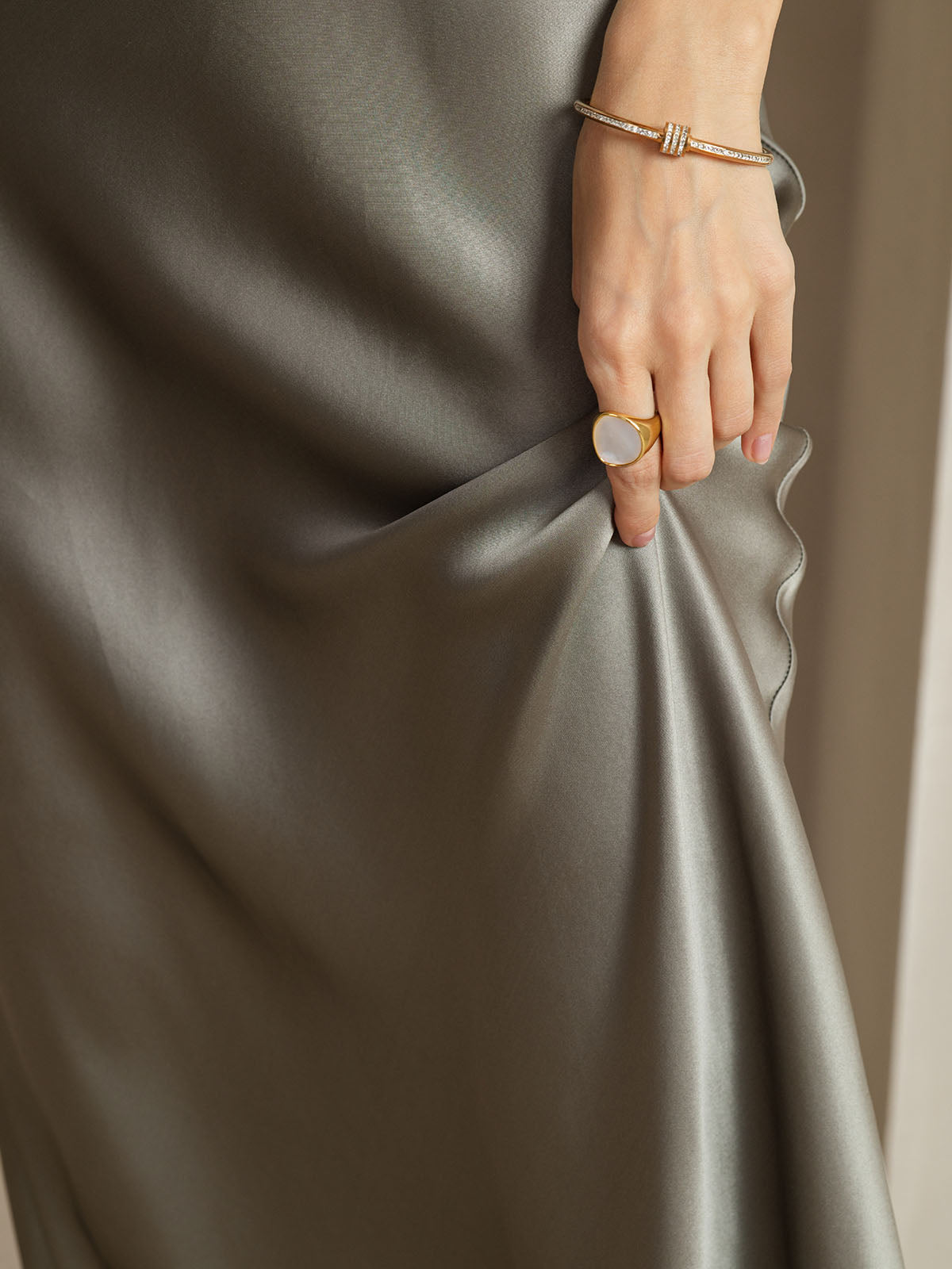 [Grayish Green] SilkSilky  Pure Silk Boat Neck Dress 006