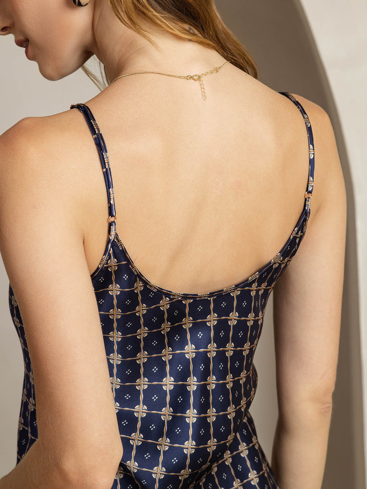 [Navy Chain] SilkSilky  19Momme Silk V Neck Dress 006,