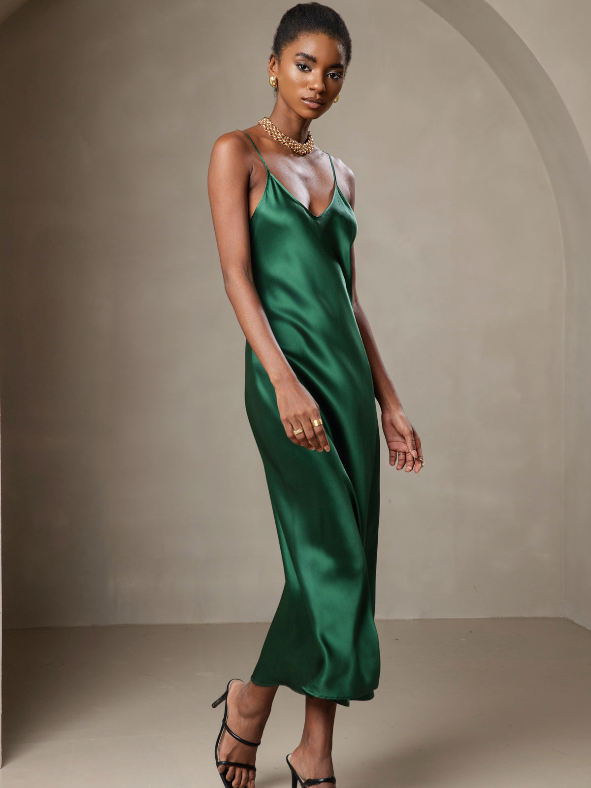 SilkSilky  Pure Silk Sleeveless Round Neck Dress Green 002