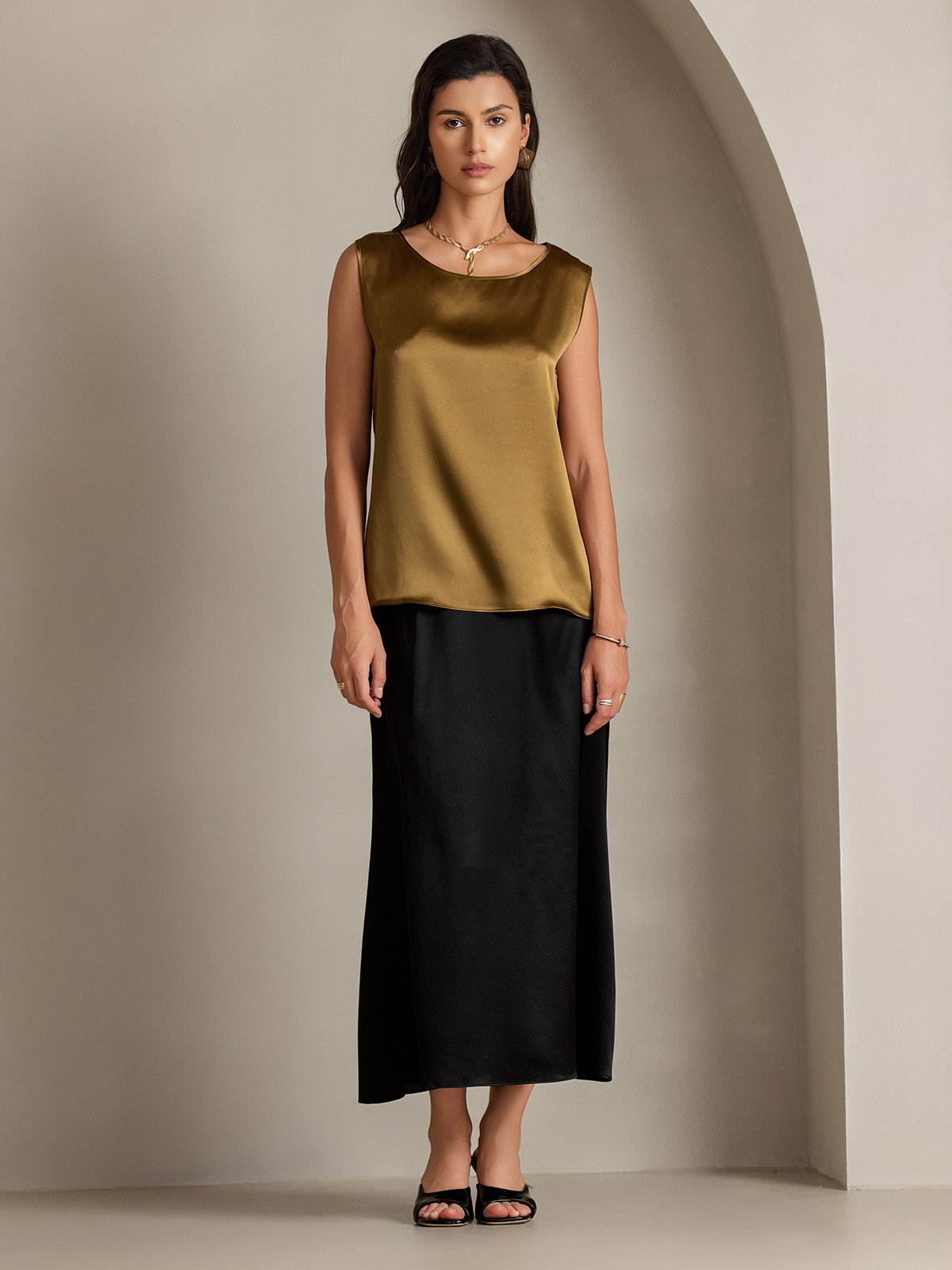 [Brown] SilkSilky  19Momme Silk Round Neck Camisole Top 005