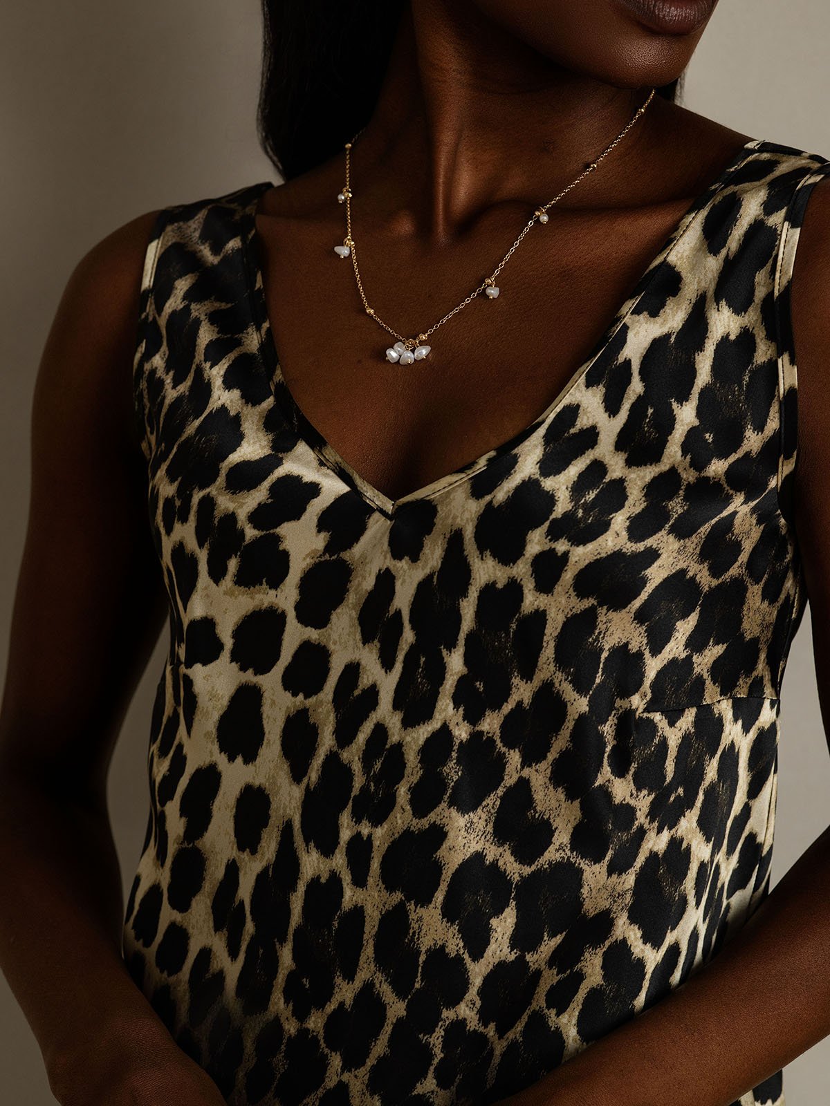 SilkSilky 19Momme Silk V Neck Camisole Top Leopard 008