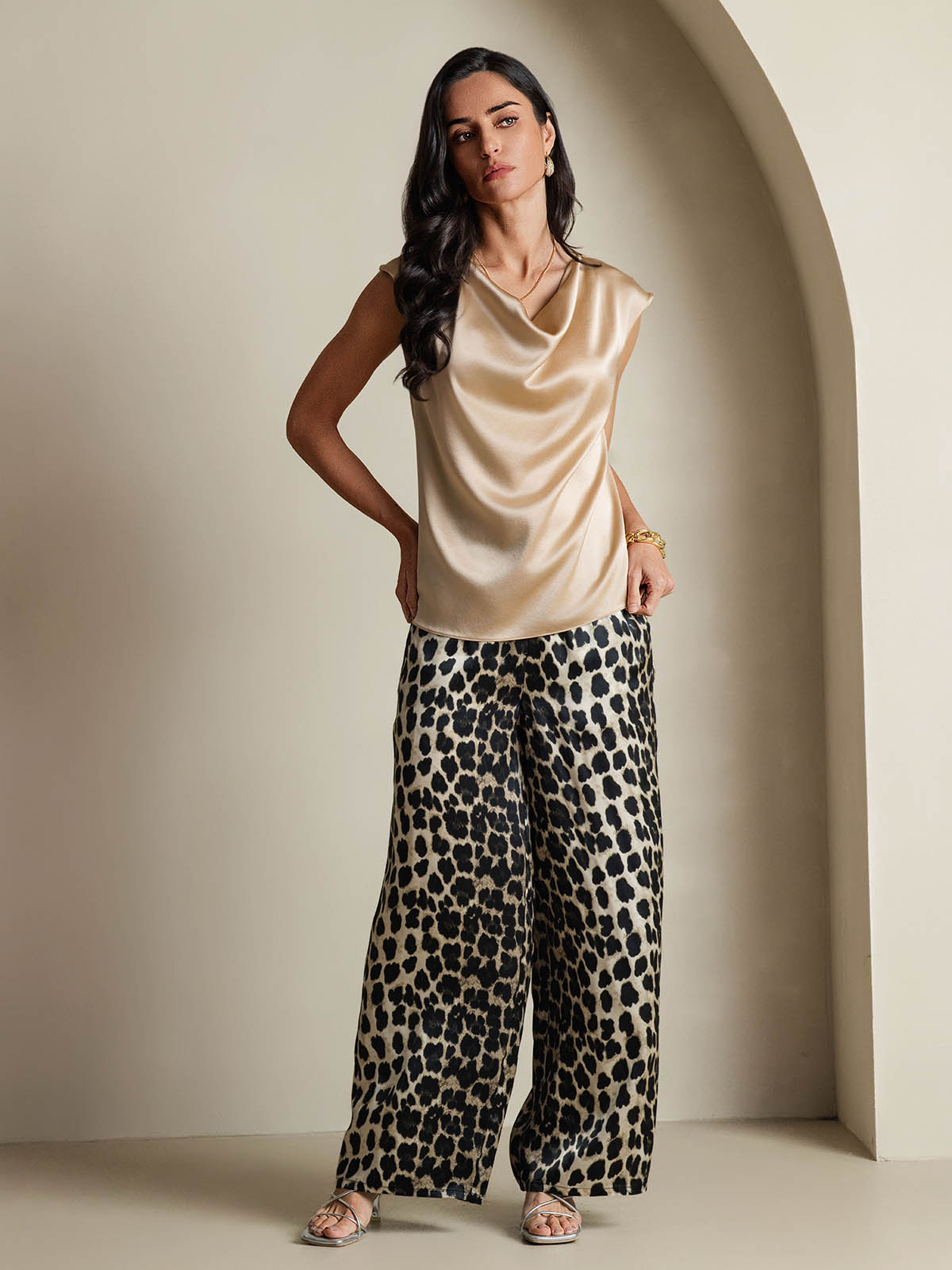 [Champagne] SilkSilky  19Momme Silk Cowl Neck Women's T-Shirt 007