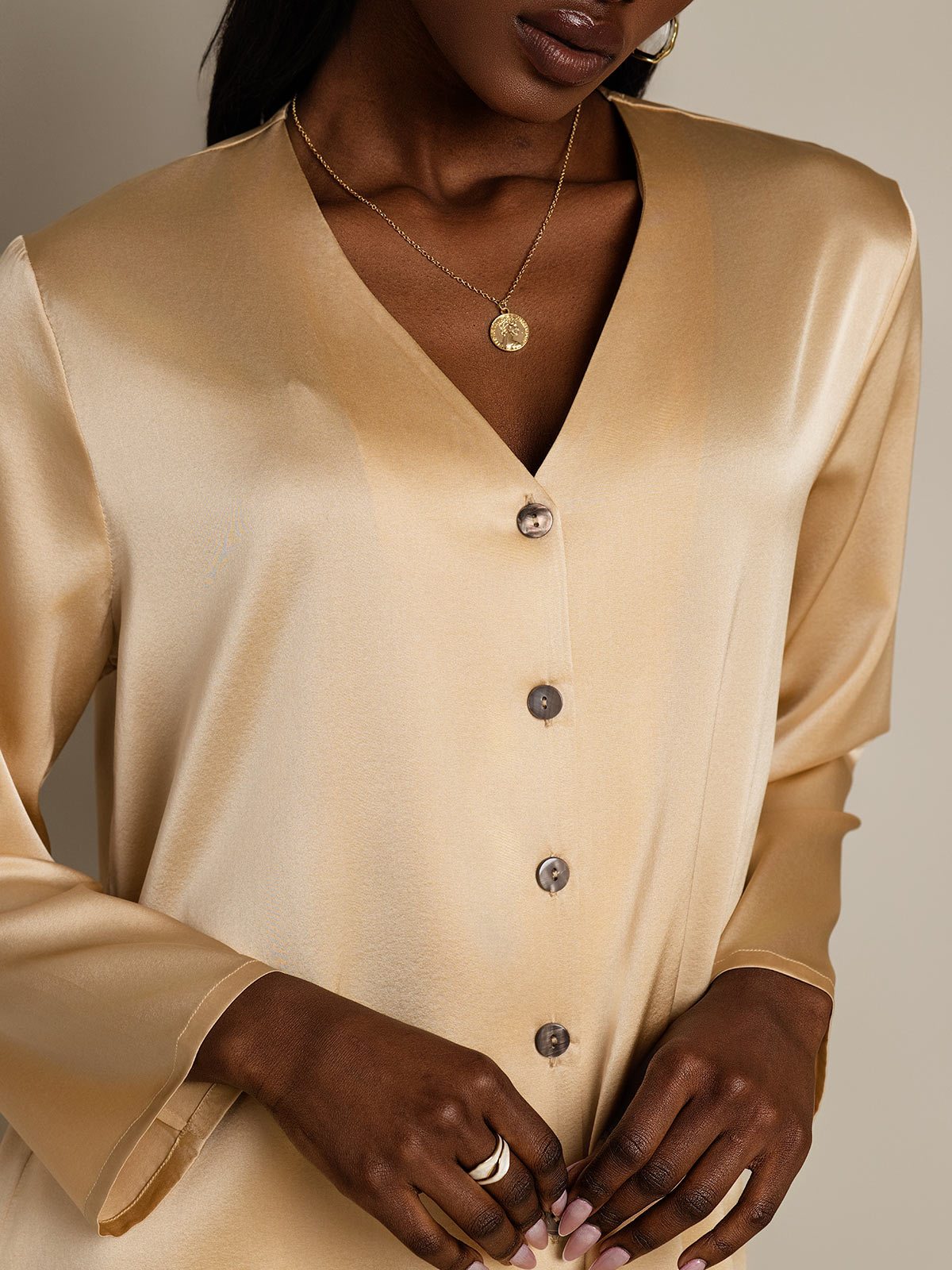 [Champagne] SilkSilky  19Momme Silk V Neck Women's Shirt 006