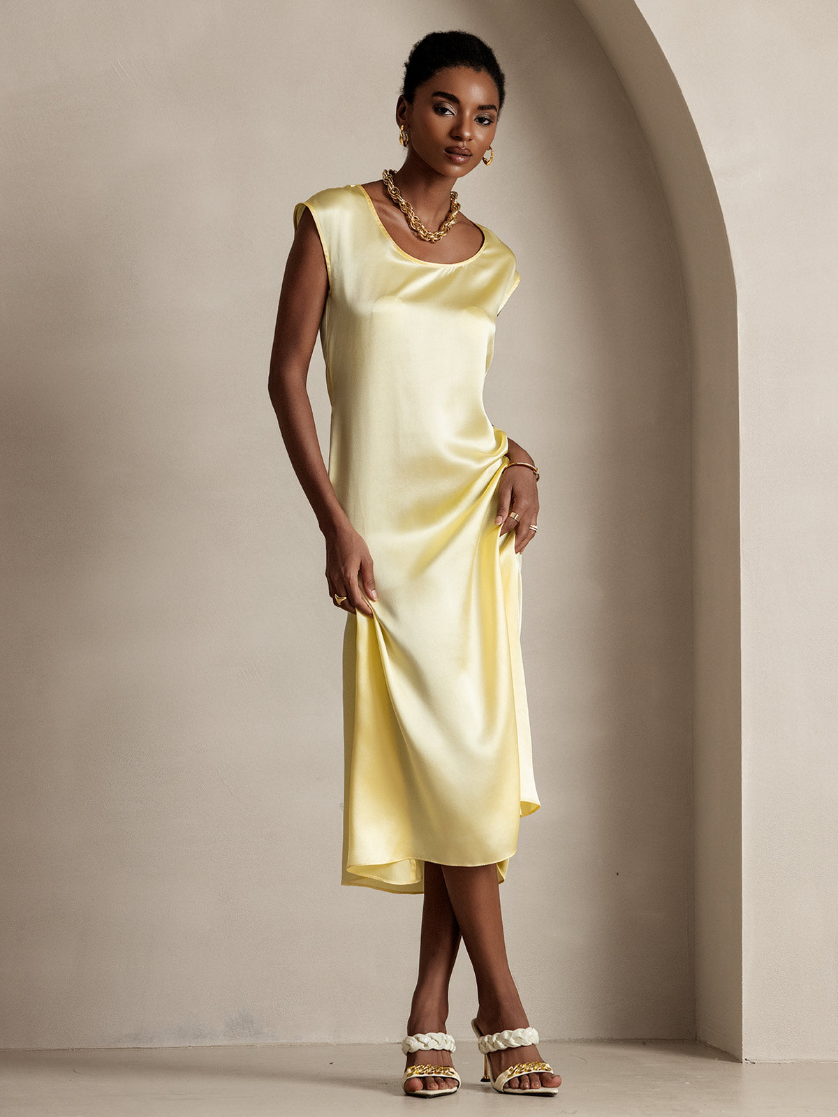 SilkSilky  19Momme Silk Sleeveless Round Neck Dress LightYellow 004