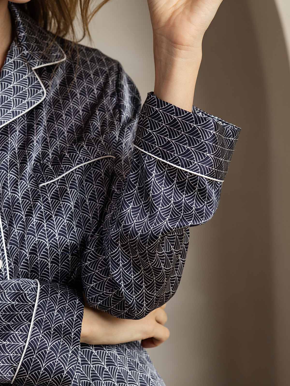 [Navy Ginkgo] SilkSilky  Pure Silk Womens Pajamas 007