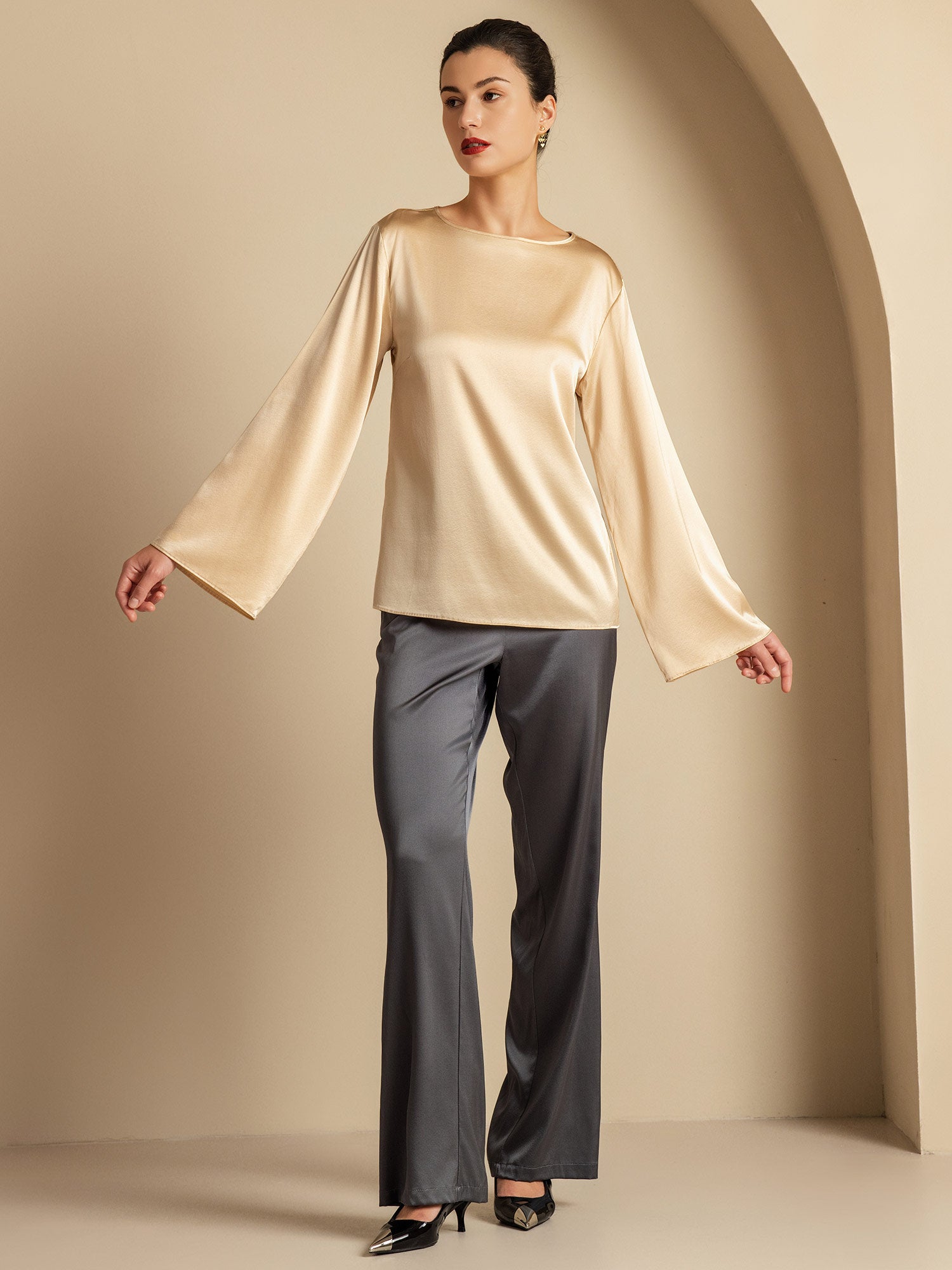 [Champagne] SilkSilky  19Momme Silk Round Neck Women's T-Shirt 008