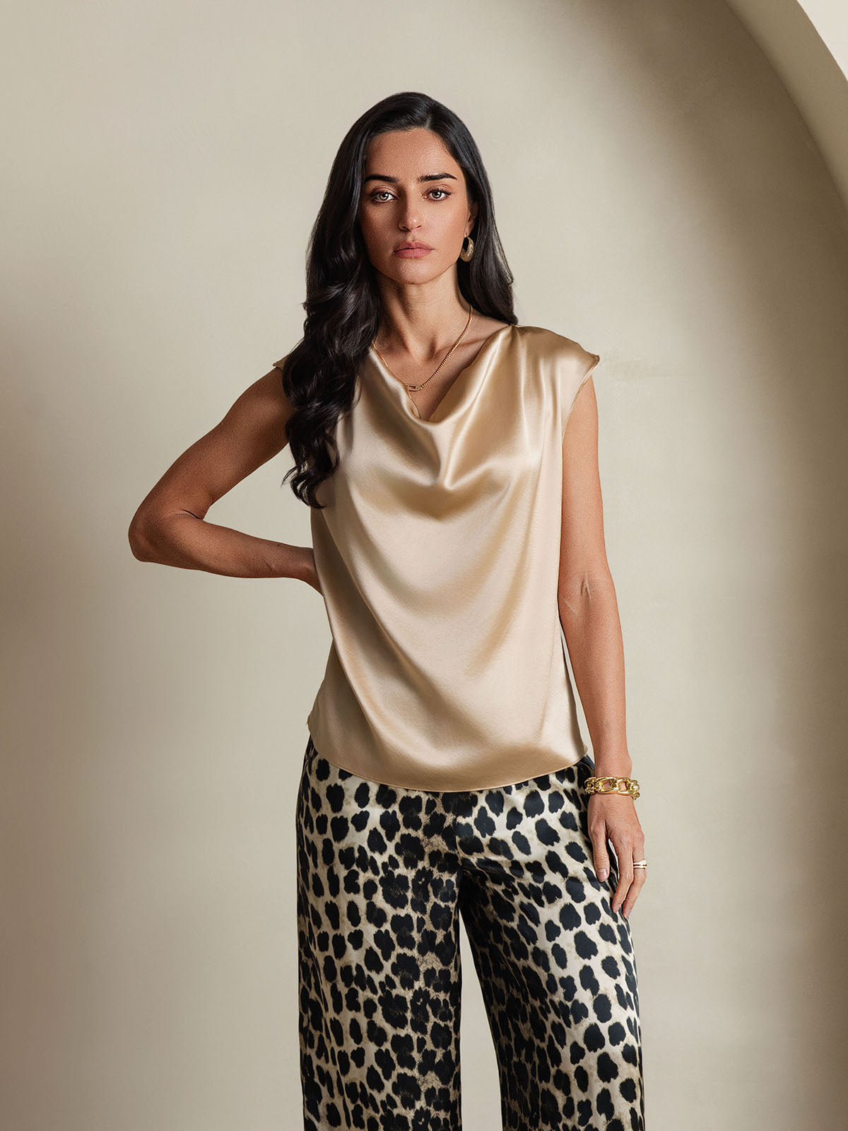 [Champagne] SilkSilky  19Momme Silk Cowl Neck Women's T-Shirt 003