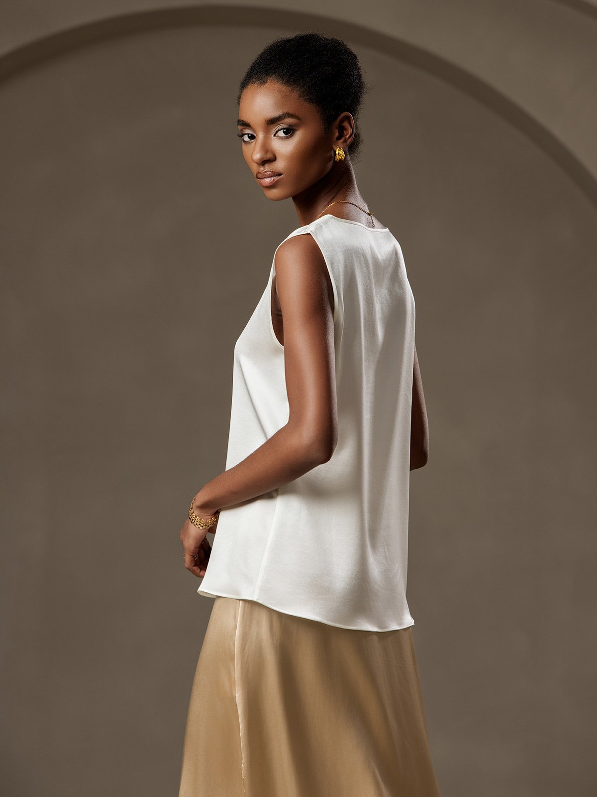 [White] SilkSilky  19Momme Silk Round Neck Camisole Top 004