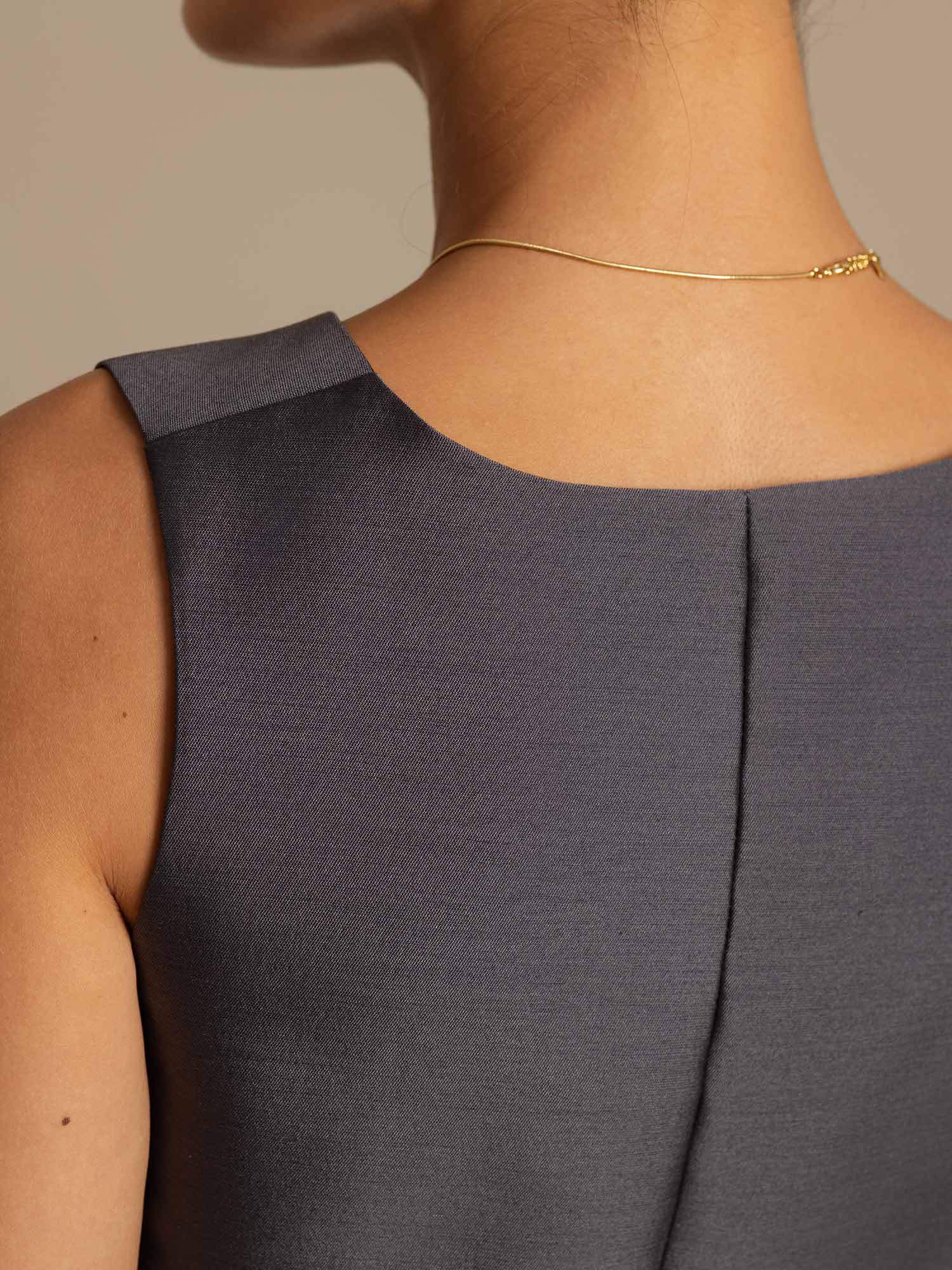 [Gray] SilkSilky 32Momme Silk V Neck Women's Vest 004