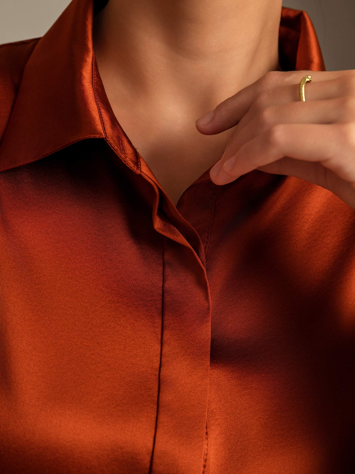 [Caramel] SilkSilky  19Momme Silk Long Sleeve Lapel Collar Women's Shirt 006