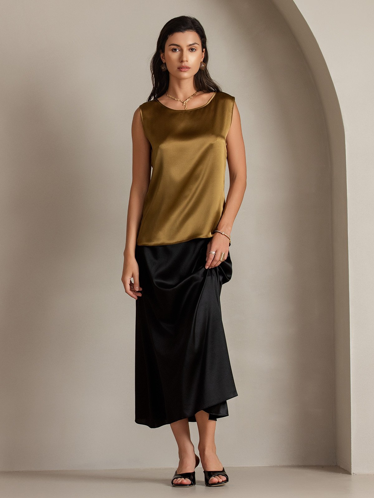 [Brown] SilkSilky  19Momme Silk Round Neck Camisole Top 001