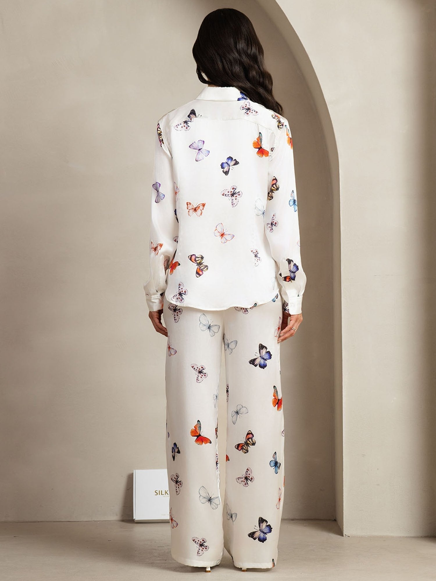 [White Butterfly] SilkSilky  19Momme Silk Lapel Collar Women''s Outfit Sets 002