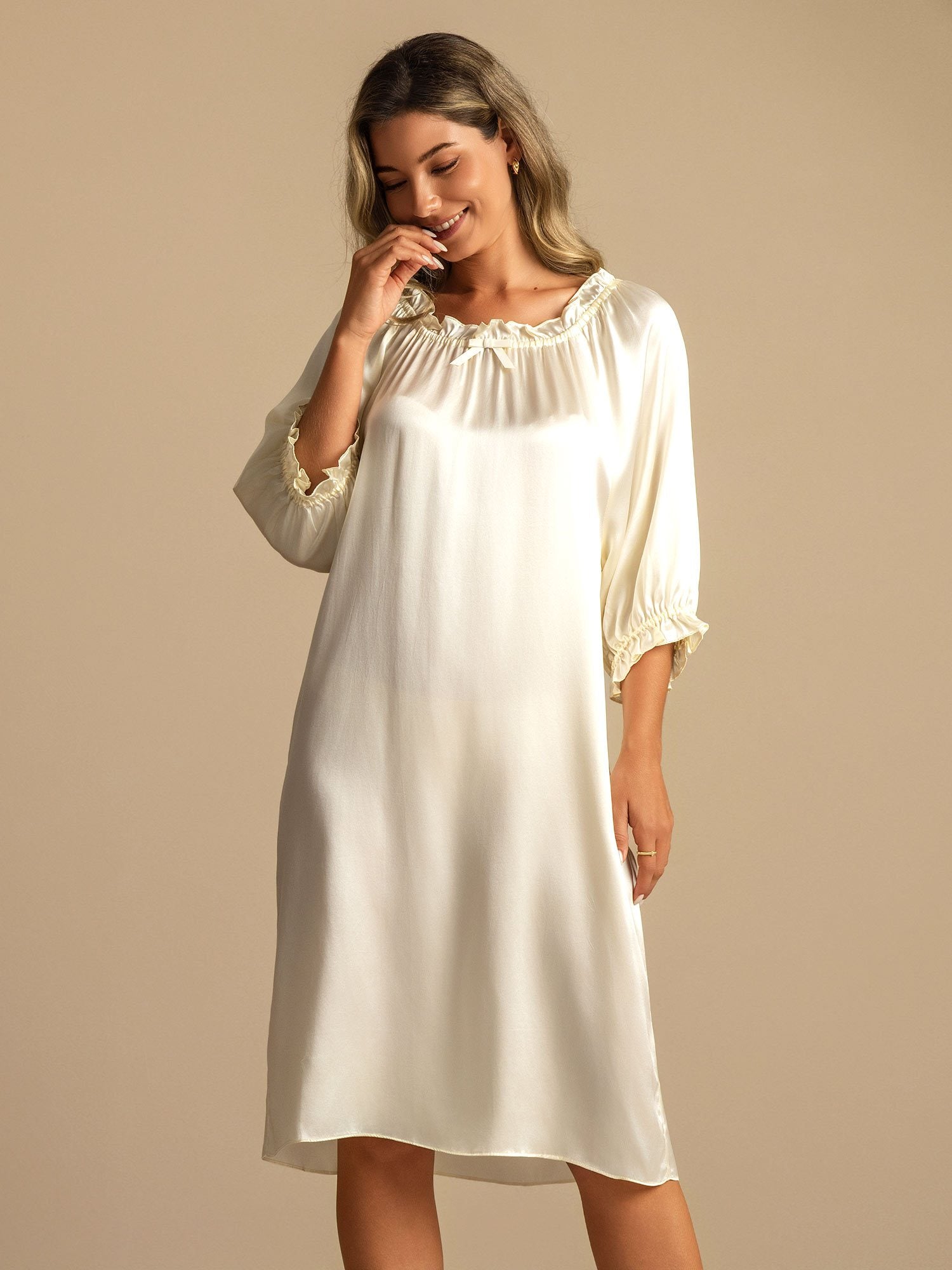 [White] SilkSilky Pure Silk Nightgown 007