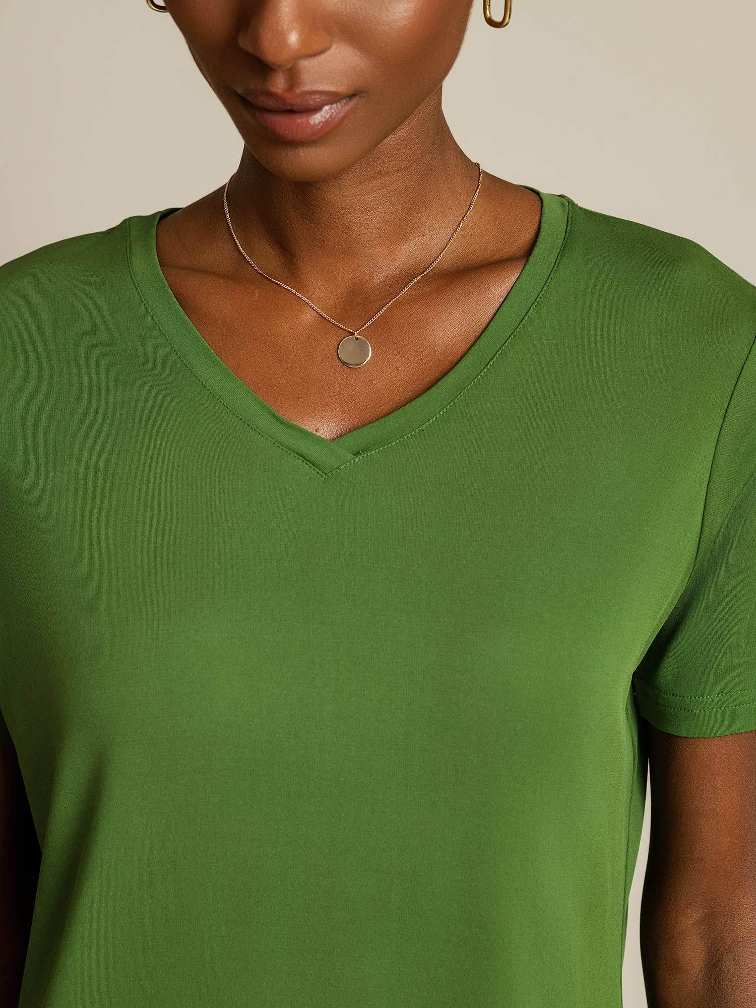 [Green] SilkSilky Pure Silk V Neck Women's T-Shirt 004