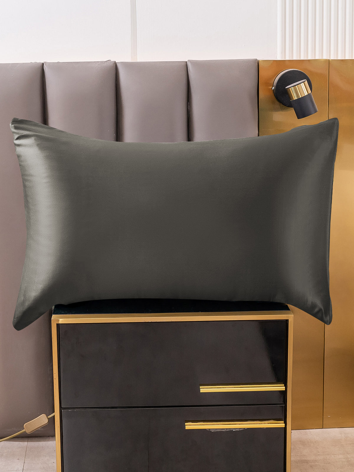 SilkSilky  19Momme Pure Silk Pillowcase DarkGray 001