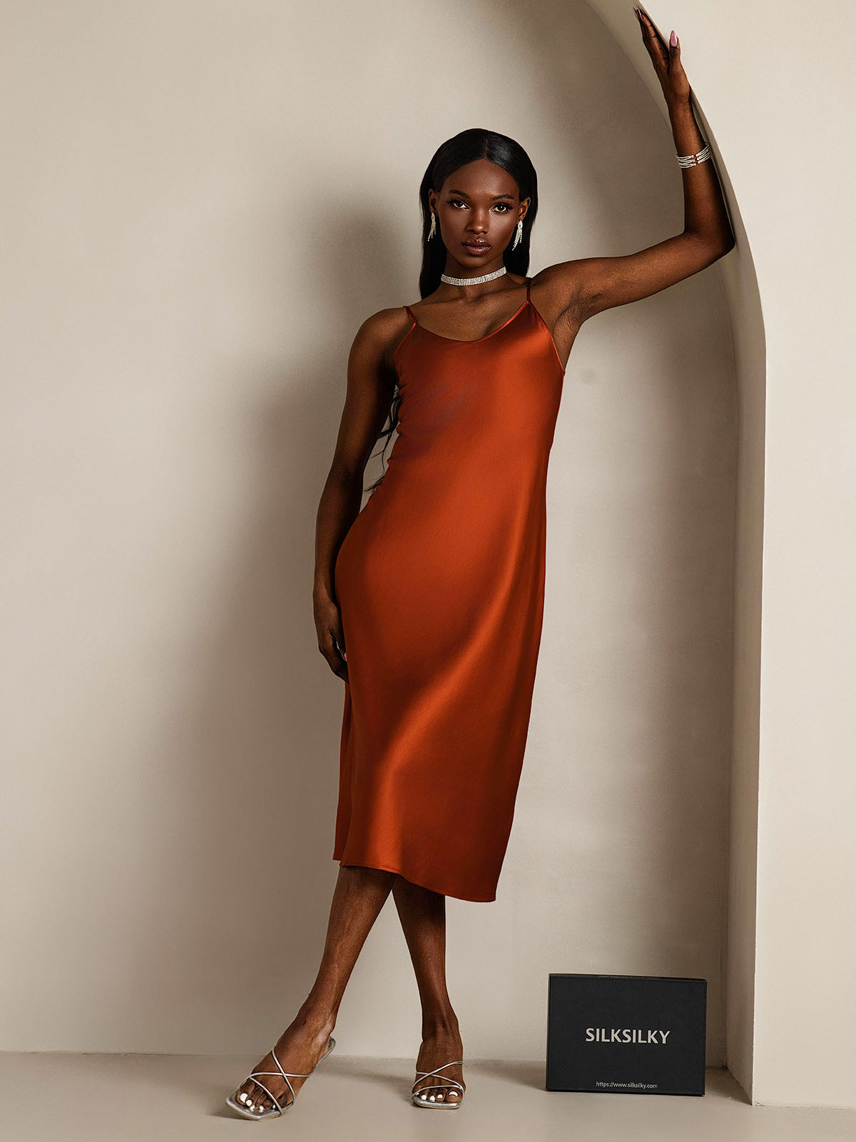 SilkSilky  Pure Silk Sleeveless Round Neck Dress Caramel 001