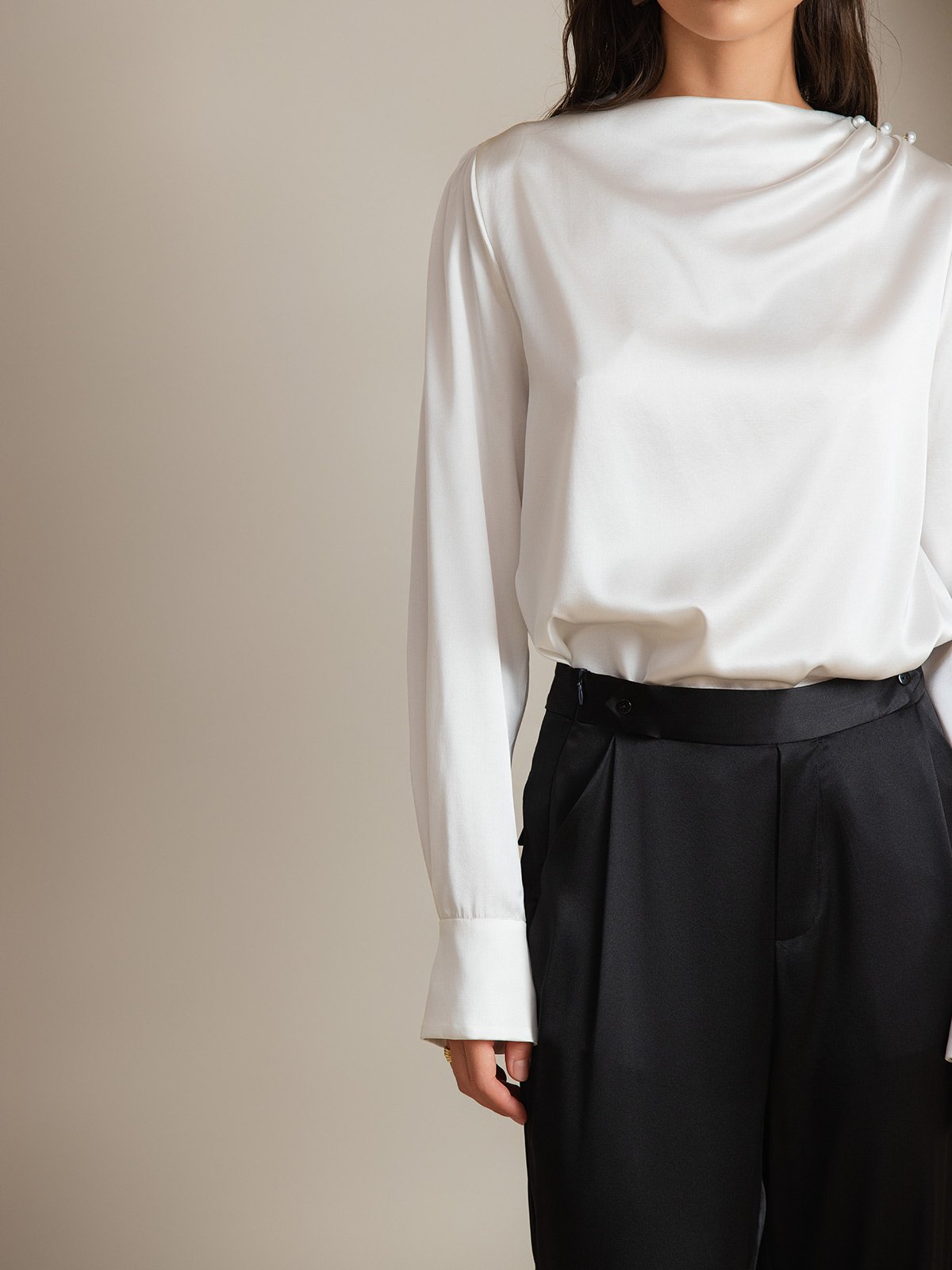 [White] SilkSilky  19Momme Silk Boat Neck Women's Shirt 004