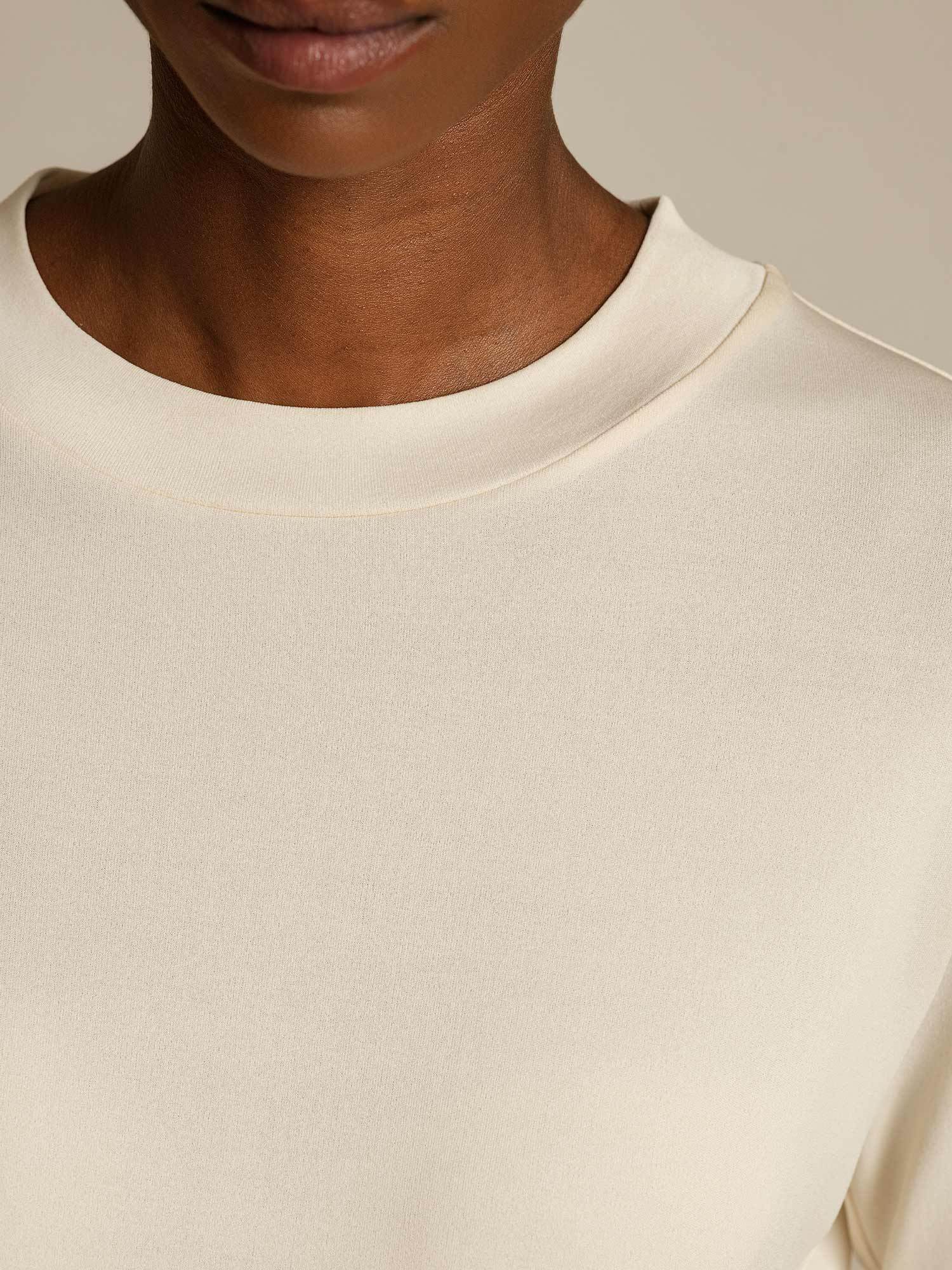 [Beige] SilkSilky  Pure Silk Round Neck Women's T-Shirt 004