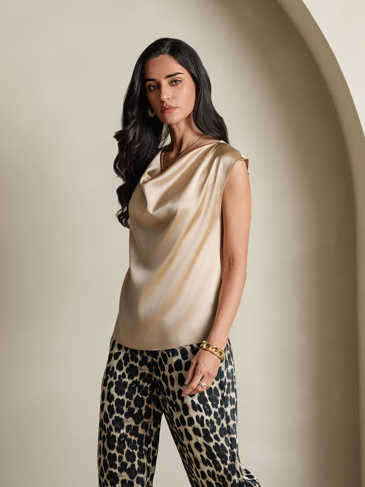 [Champagne] SilkSilky  19Momme Silk Cowl Neck Women's T-Shirt 004