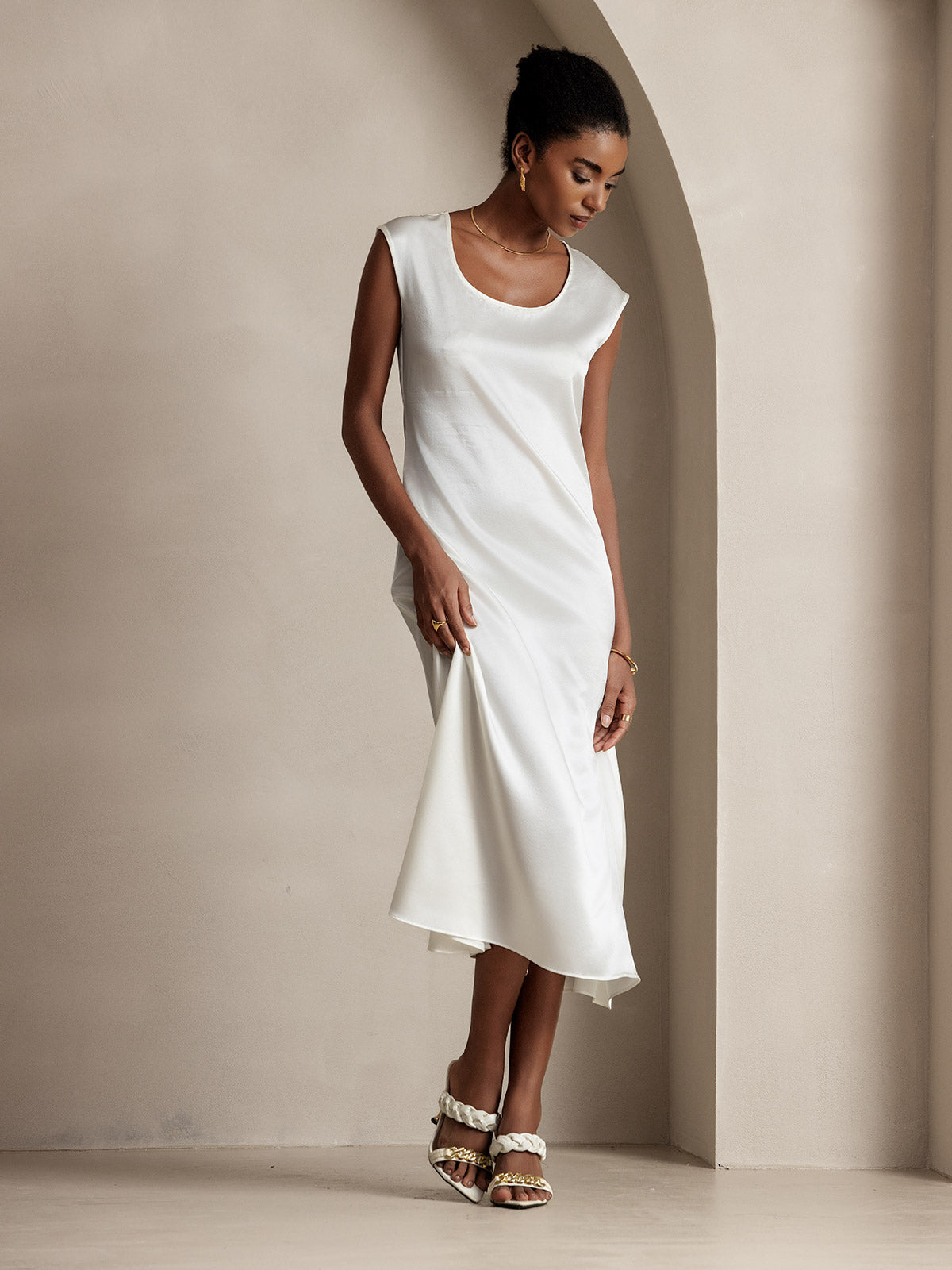SilkSilky  19Momme Silk Sleeveless Round Neck Dress White 006